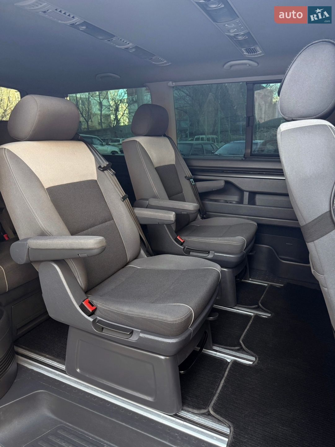 Volkswagen Multivan 2010 VIN WV2ZZZ7HZAH268584 фото оголошення 7 з 19