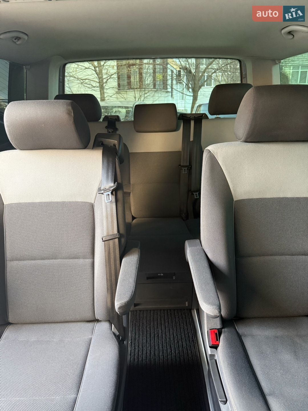 Volkswagen Multivan 2010 VIN WV2ZZZ7HZAH268584 фото оголошення 17 з 19