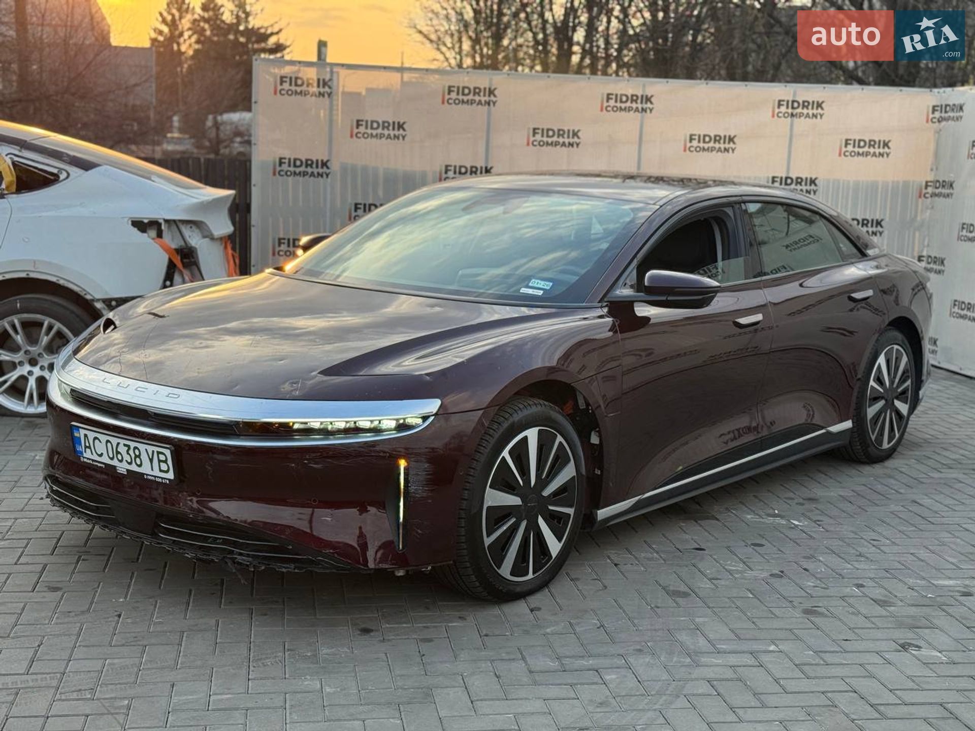 Lucid Air 2024 VIN 50EA1PGA5SA009214 фото оголошення 4 з 35