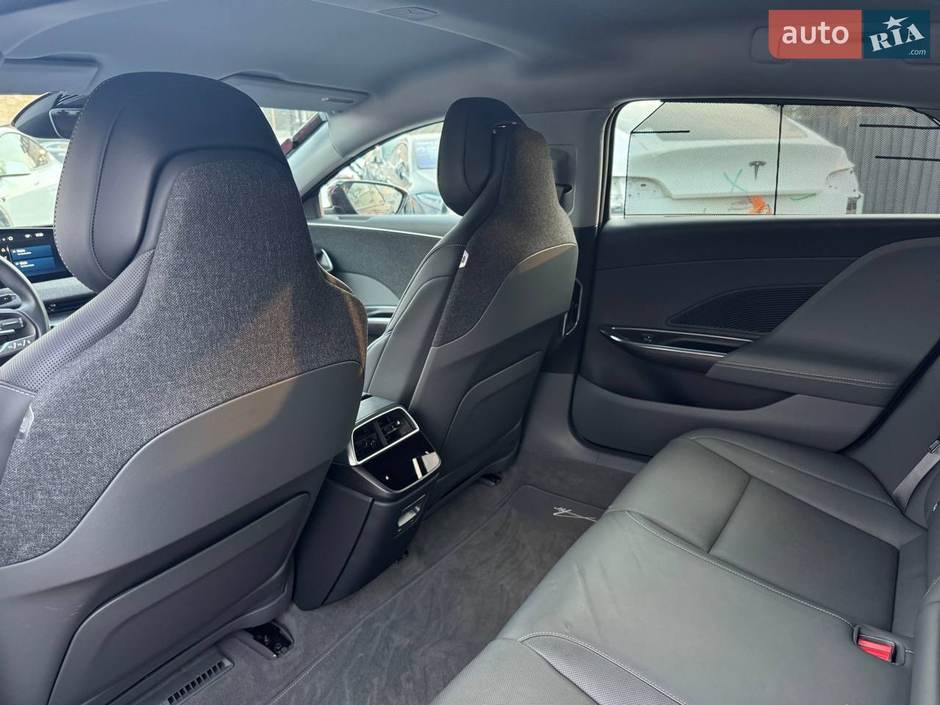 Lucid Air 2024 VIN 50EA1PGA5SA009214 фото оголошення 17 з 35
