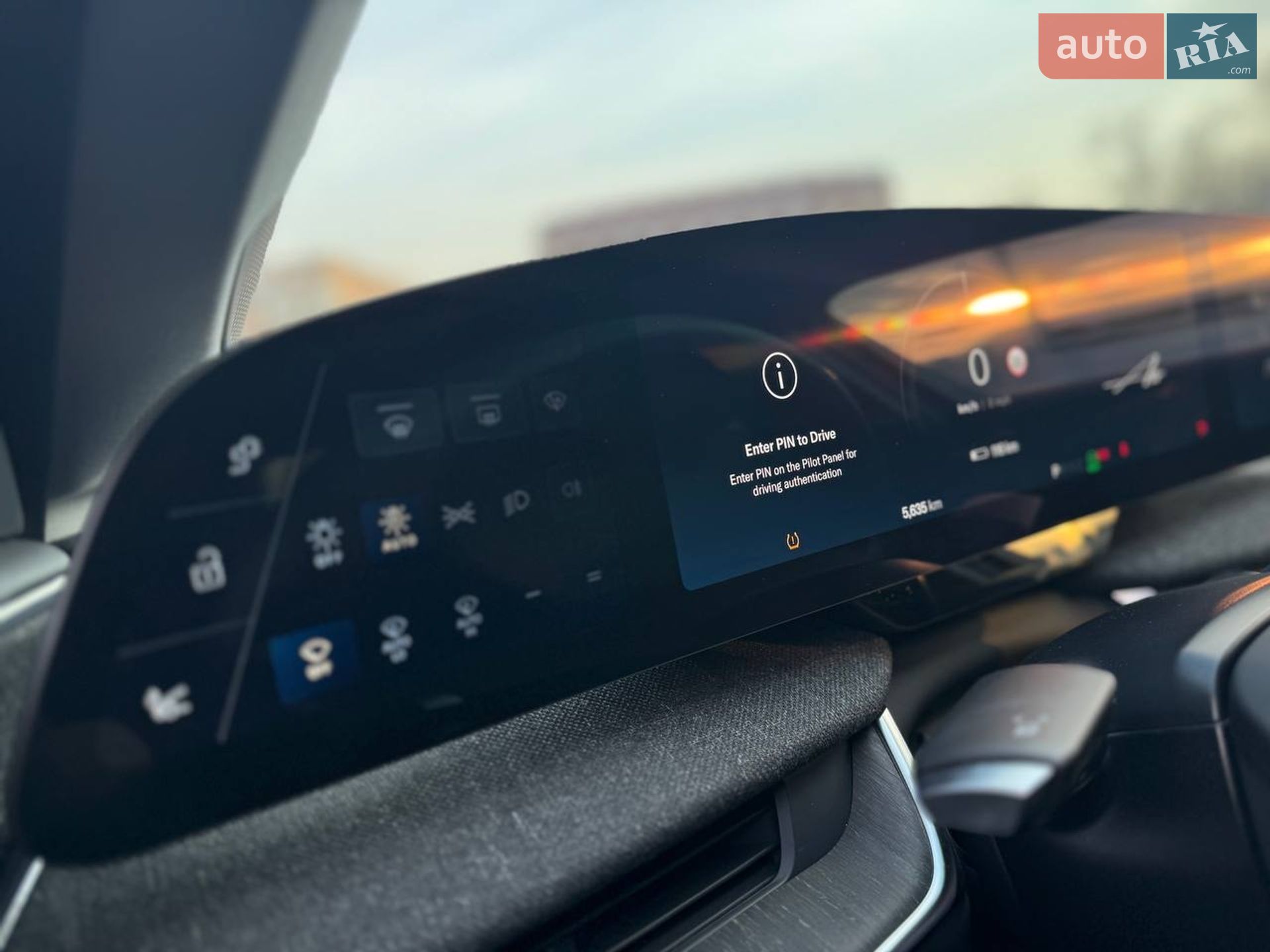 Lucid Air 2024 VIN 50EA1PGA5SA009214 фото оголошення 20 з 35