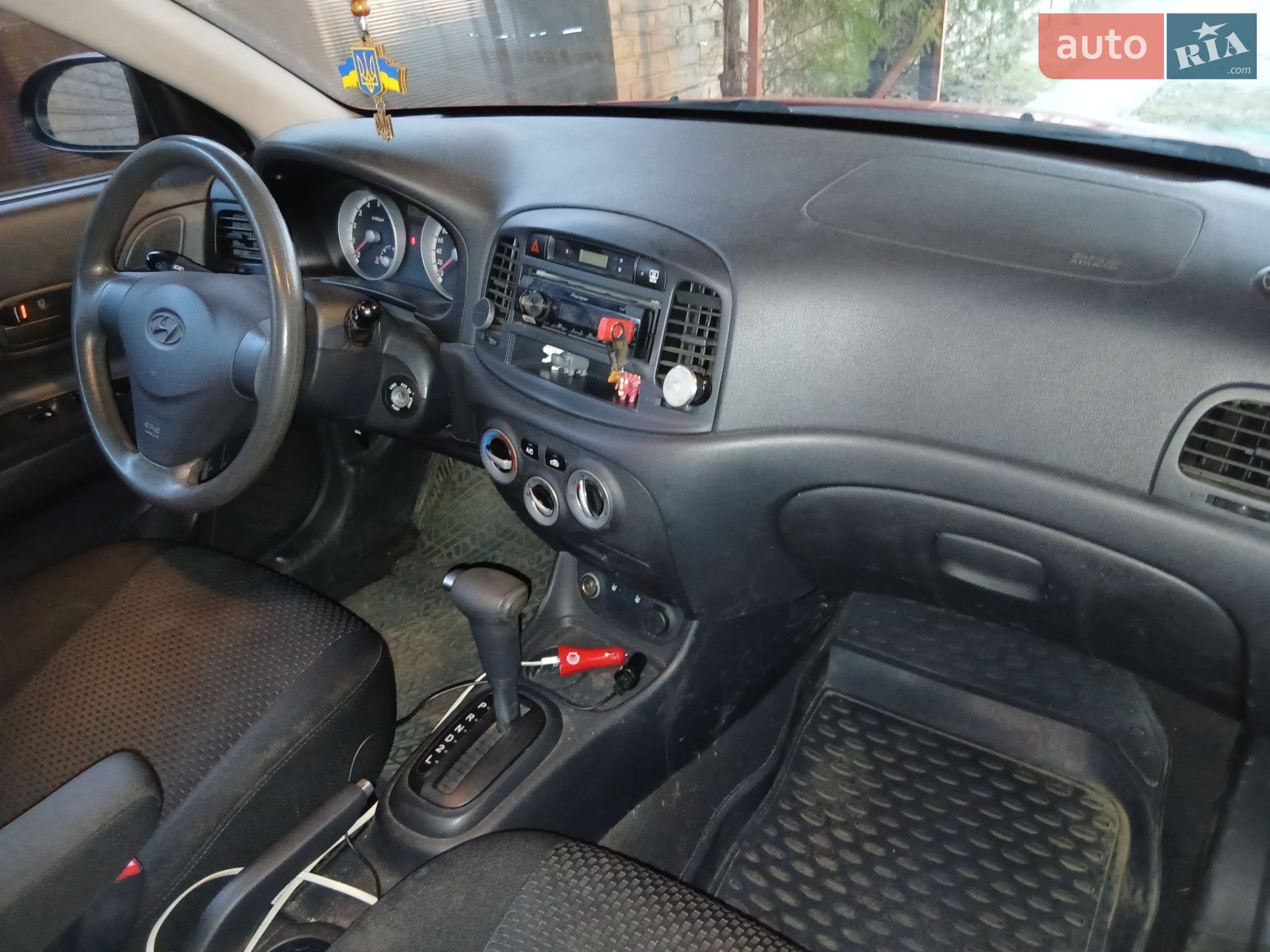 Hyundai Accent 2008 VIN KMHCM31CP8U103950 фото оголошення 2 з 52