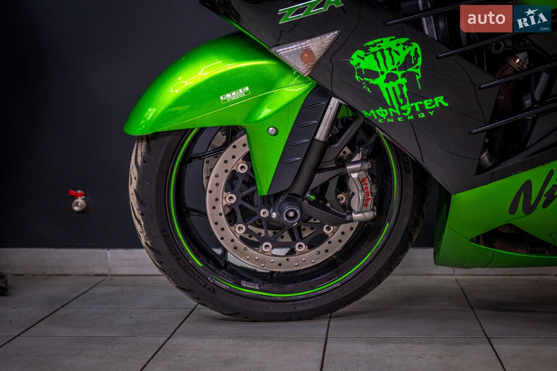 Kawasaki ZZR 1400 2016 VIN JKBZXT40HJA001263 фото оголошення 7 з 28