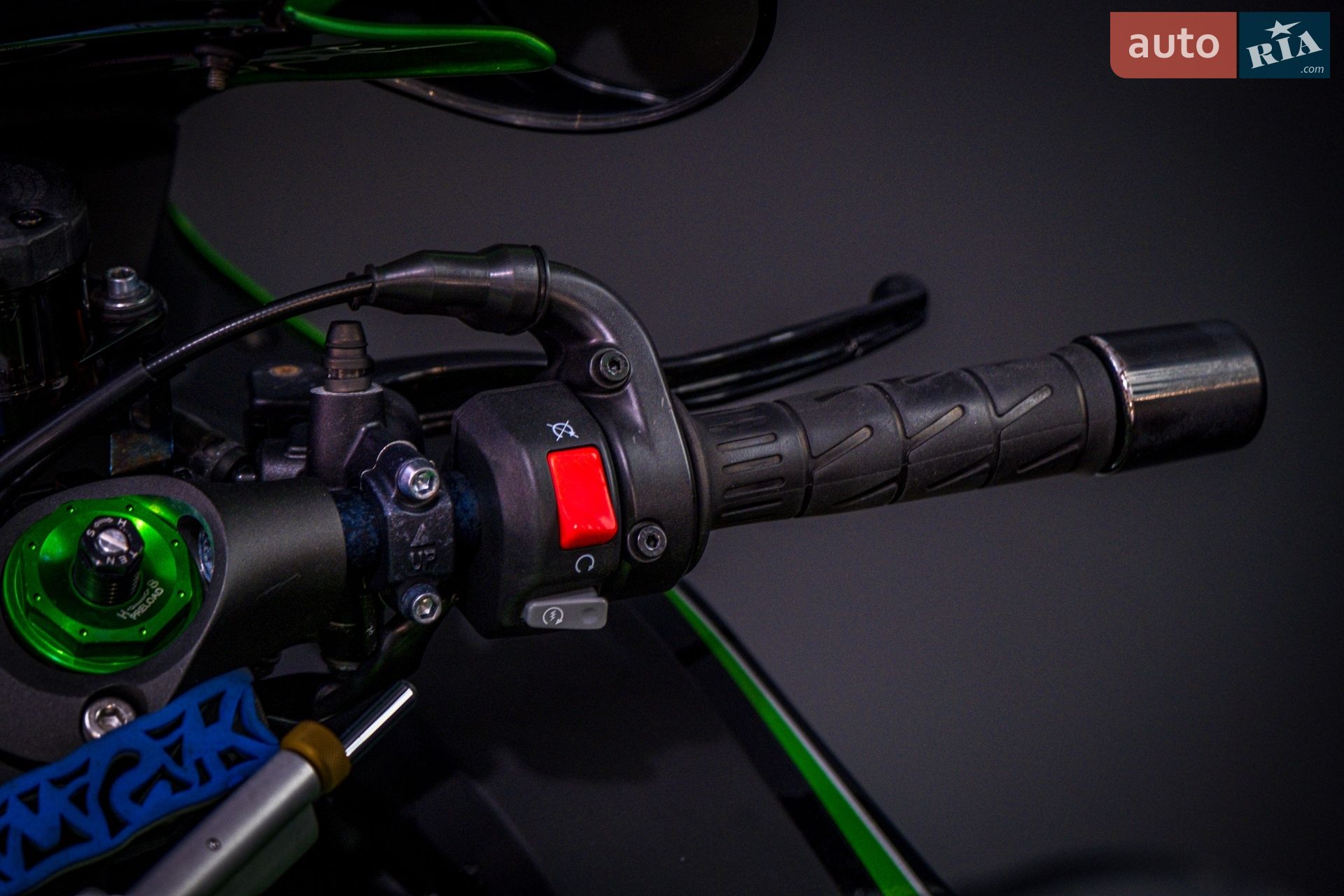 Kawasaki ZZR 1400 2016 VIN JKBZXT40HJA001263 фото оголошення 18 з 28