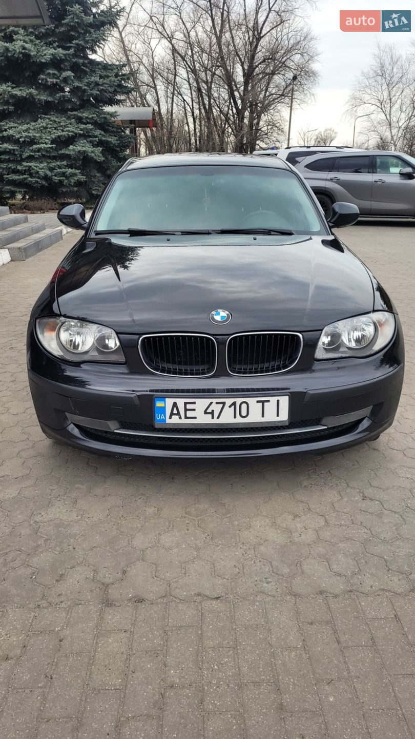 BMW 1 Series 2009 VIN WBAUH31070E406383 фото оголошення 4 з 12