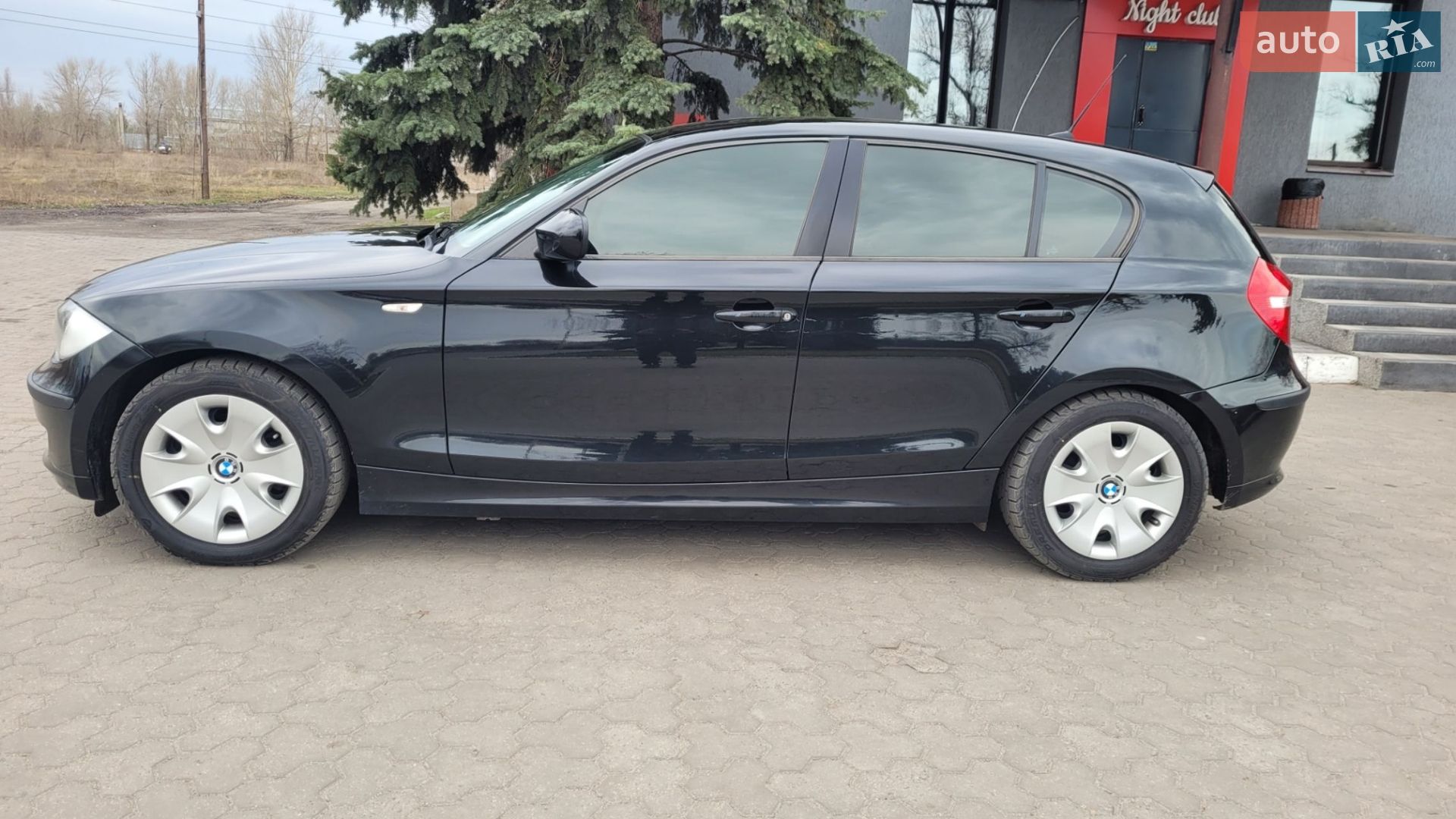 BMW 1 Series 2009 VIN WBAUH31070E406383 фото оголошення 6 з 12