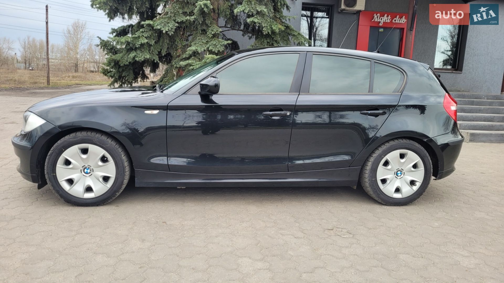BMW 1 Series 2009 VIN WBAUH31070E406383 фото оголошення 8 з 12