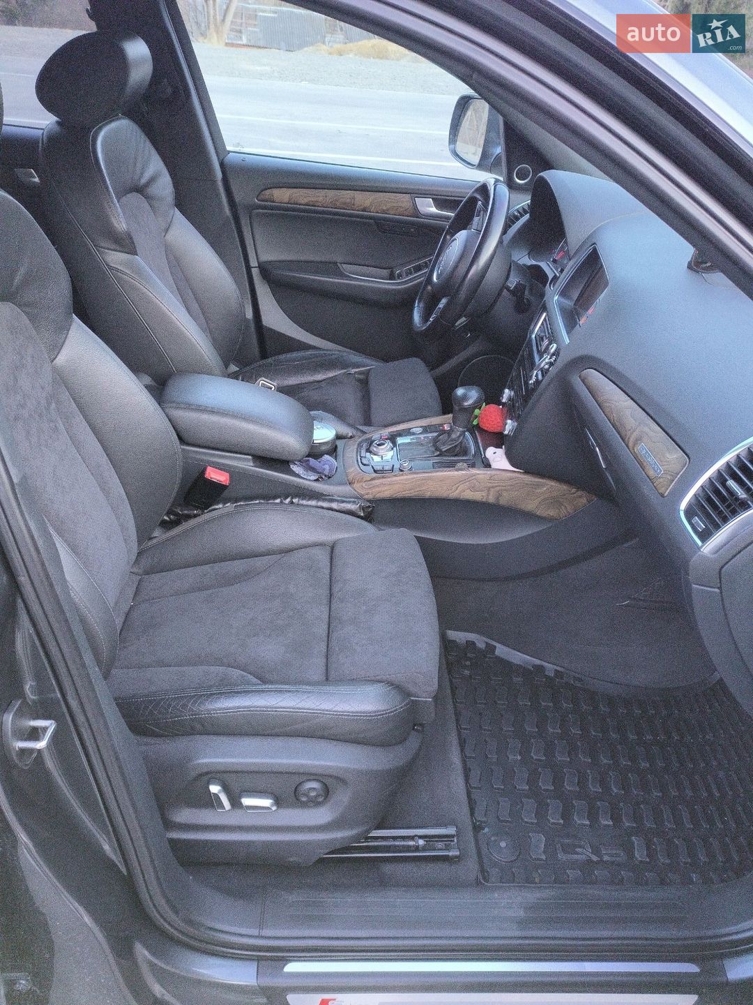 Audi Q5 2013 VIN WA1DMAFP4EA040125 фото оголошення 10 з 16