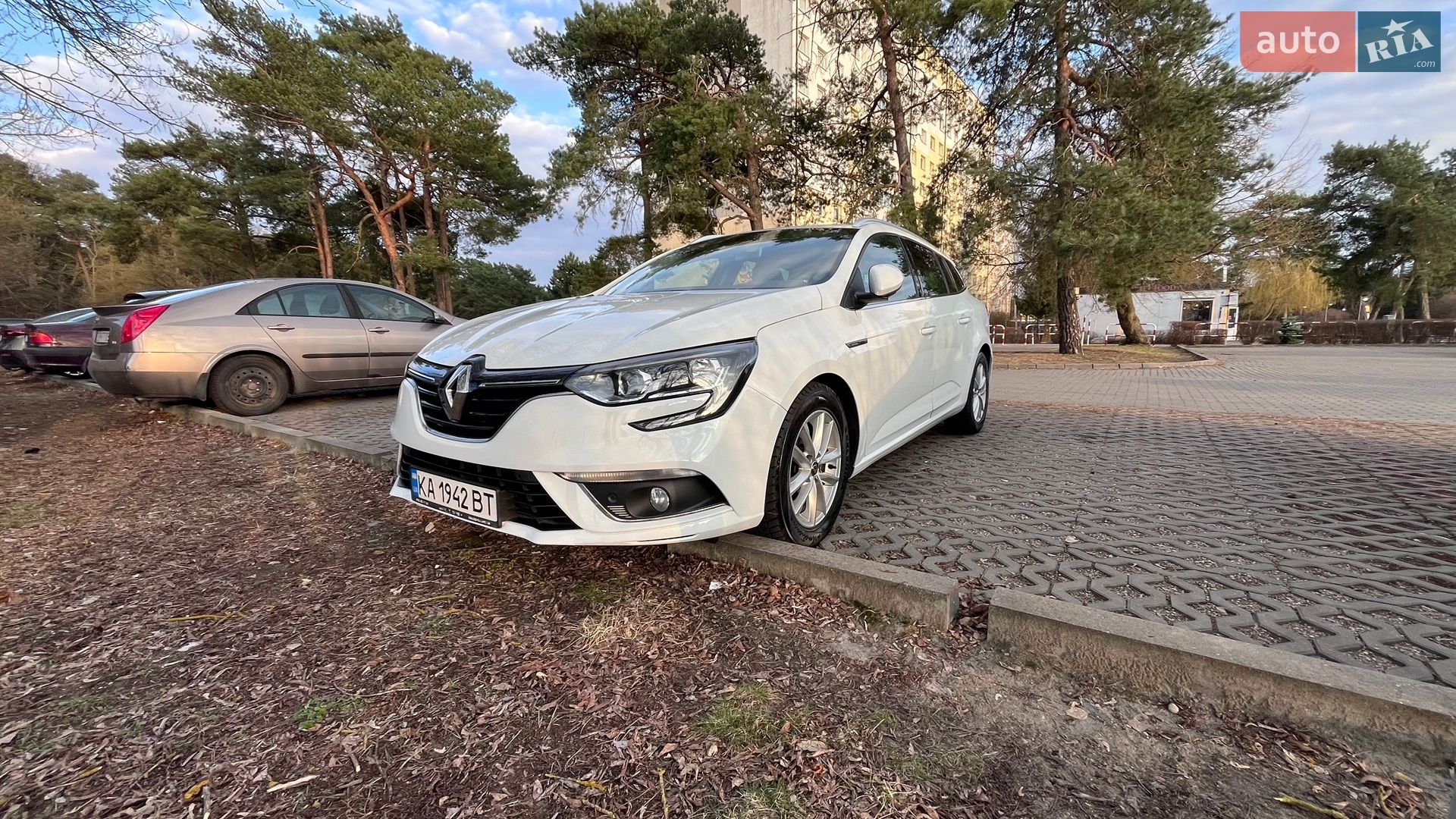 Renault Megane 2017 VIN VF1RFB00159789990 фото оголошення 4 з 19