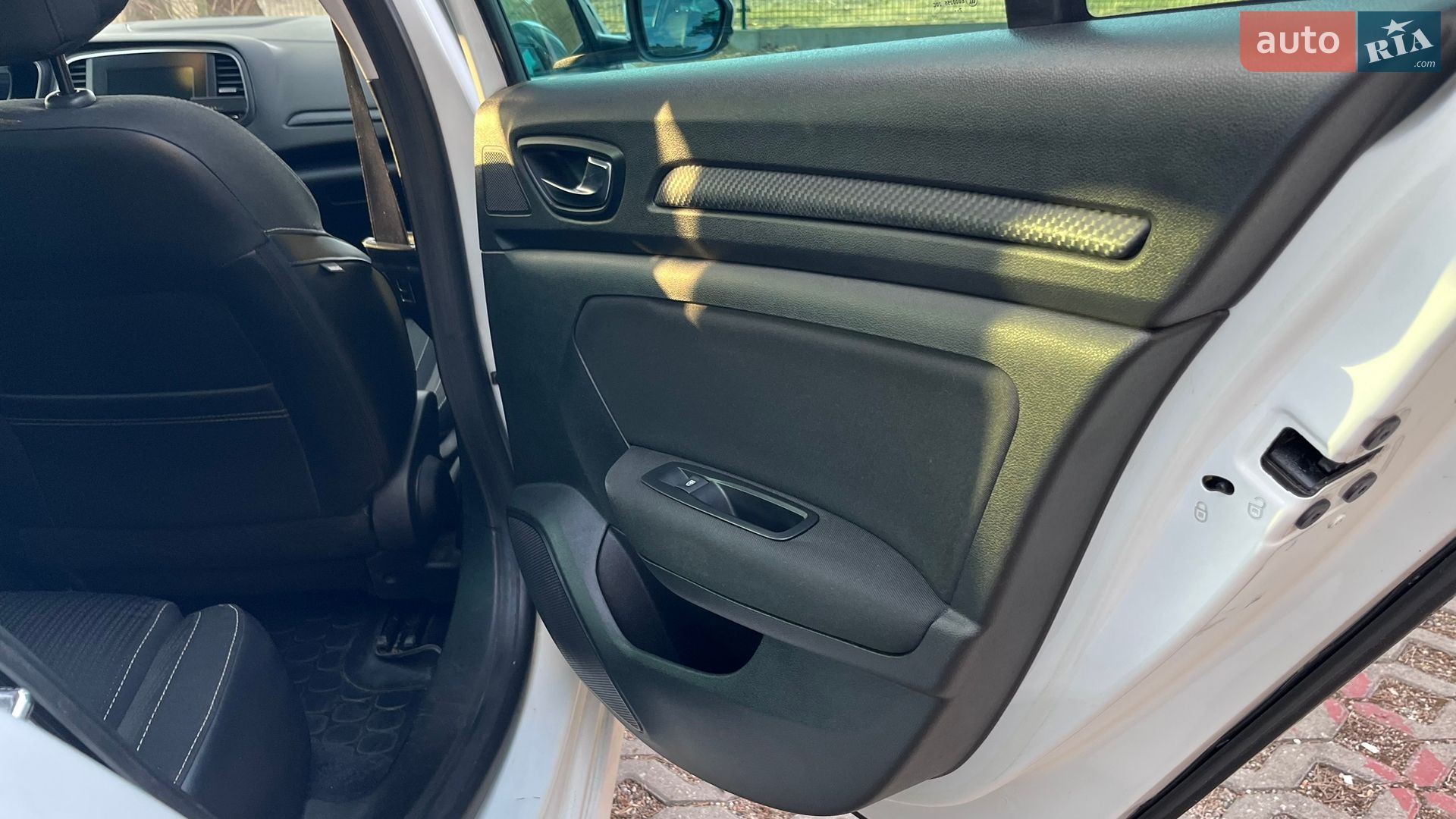 Renault Megane 2017 VIN VF1RFB00159789990 фото оголошення 9 з 19