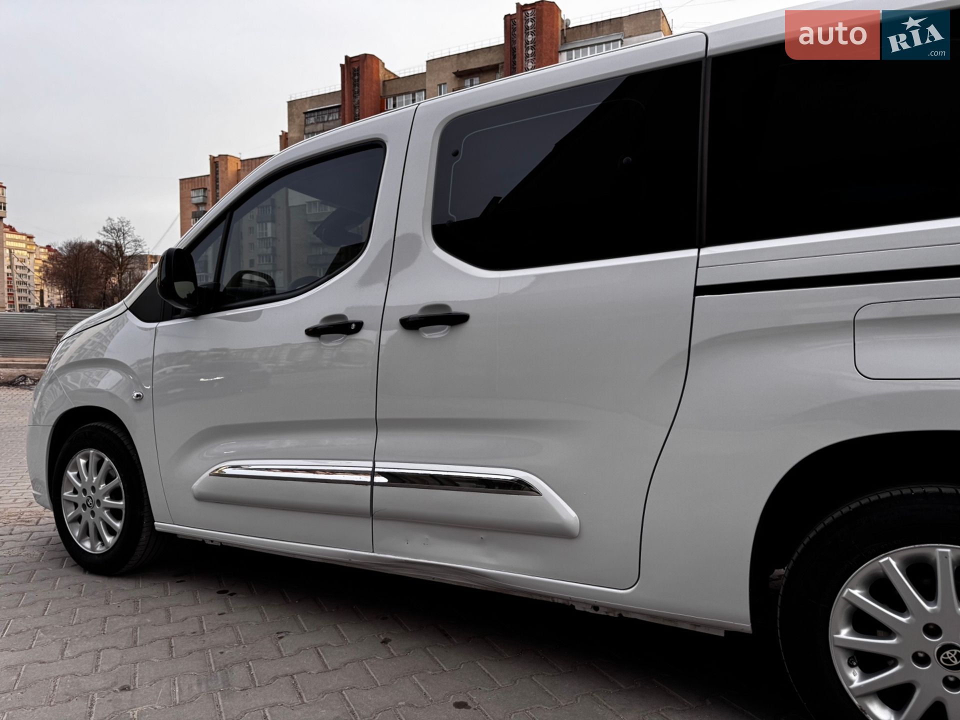 Toyota Proace City Verso 2025 VIN YAREBYHZ3RJ038529 фото оголошення 8 з 33