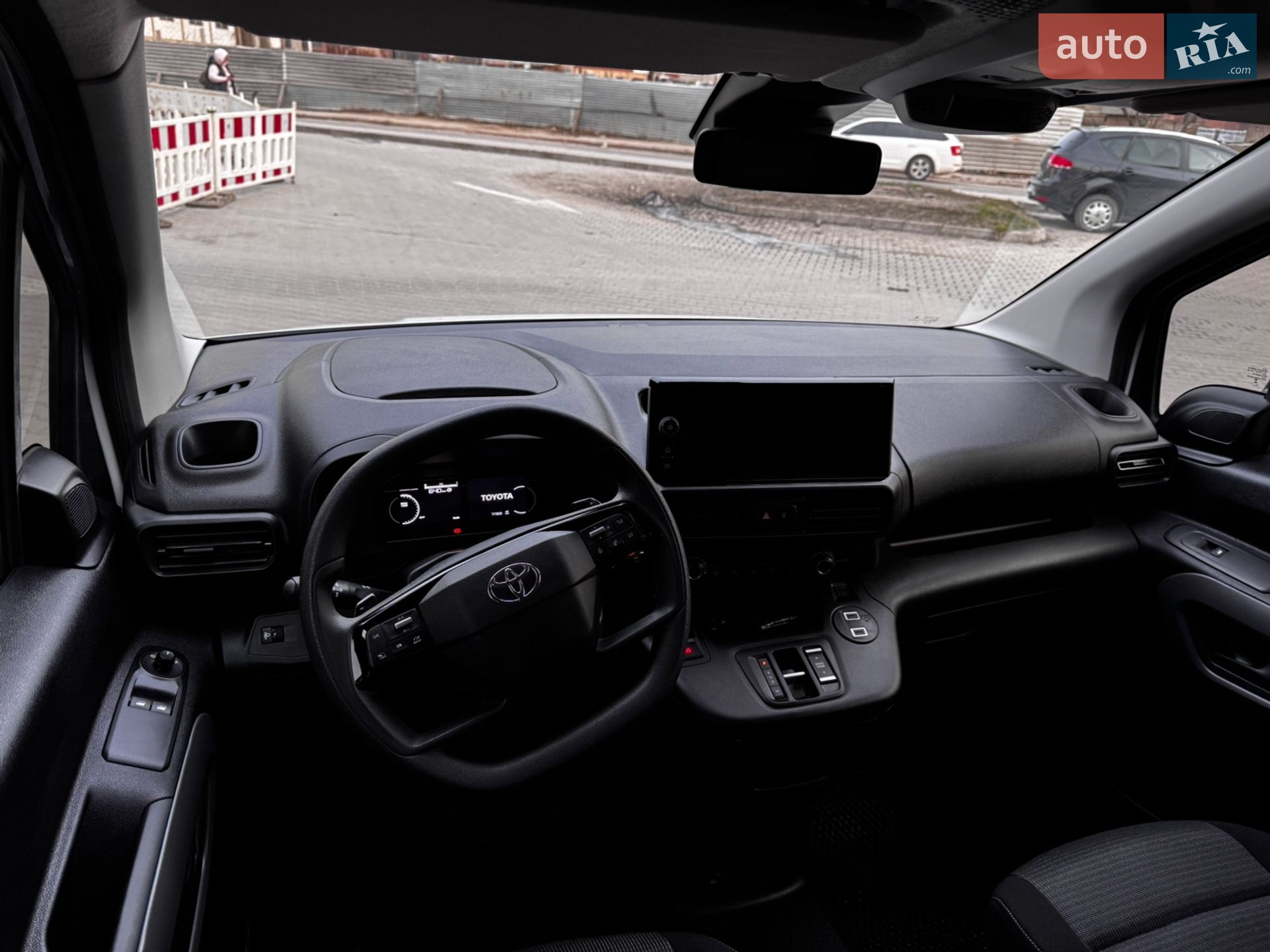 Toyota Proace City Verso 2025 VIN YAREBYHZ3RJ038529 фото оголошення 11 з 33