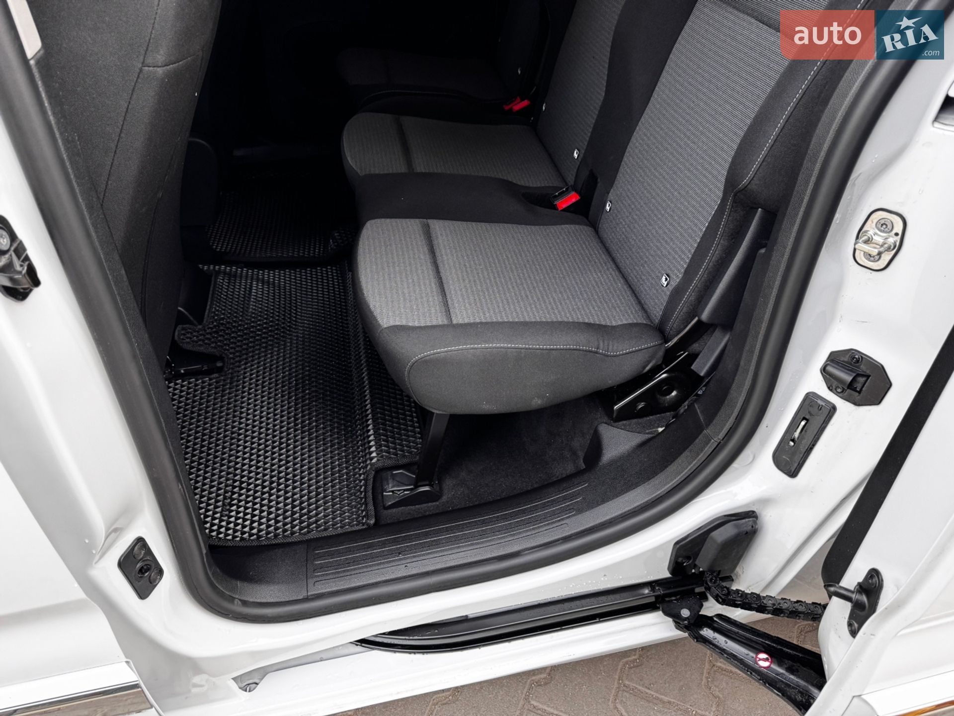 Toyota Proace City Verso 2025 VIN YAREBYHZ3RJ038529 фото оголошення 16 з 33