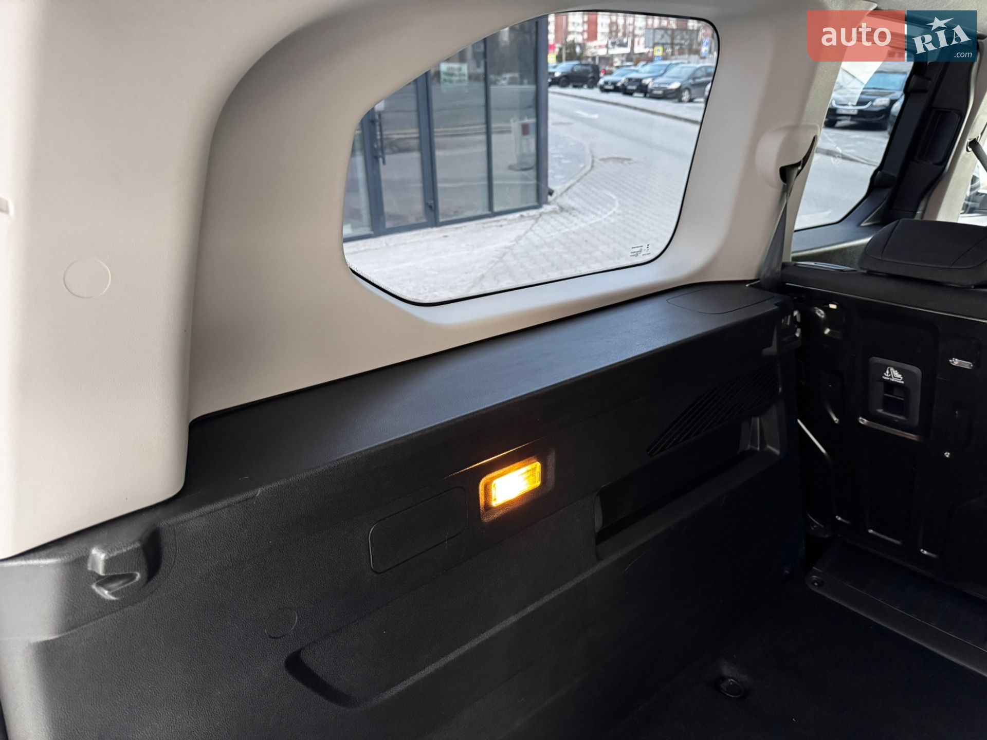 Toyota Proace City Verso 2025 VIN YAREBYHZ3RJ038529 фото оголошення 26 з 33