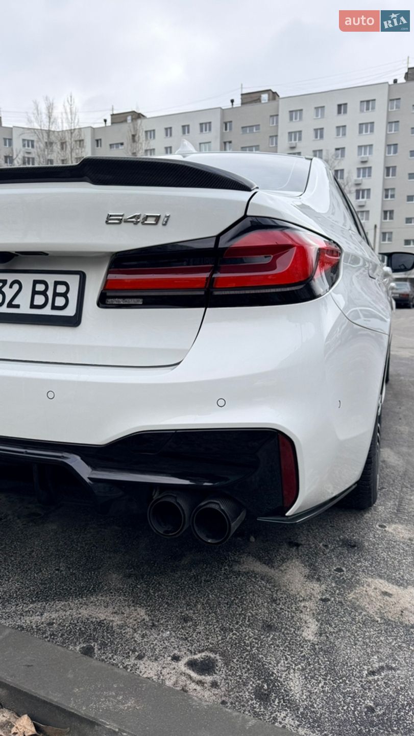 BMW 5 Series 2019 VIN WBAJE7C58KWW37088 фото оголошення 7 з 21
