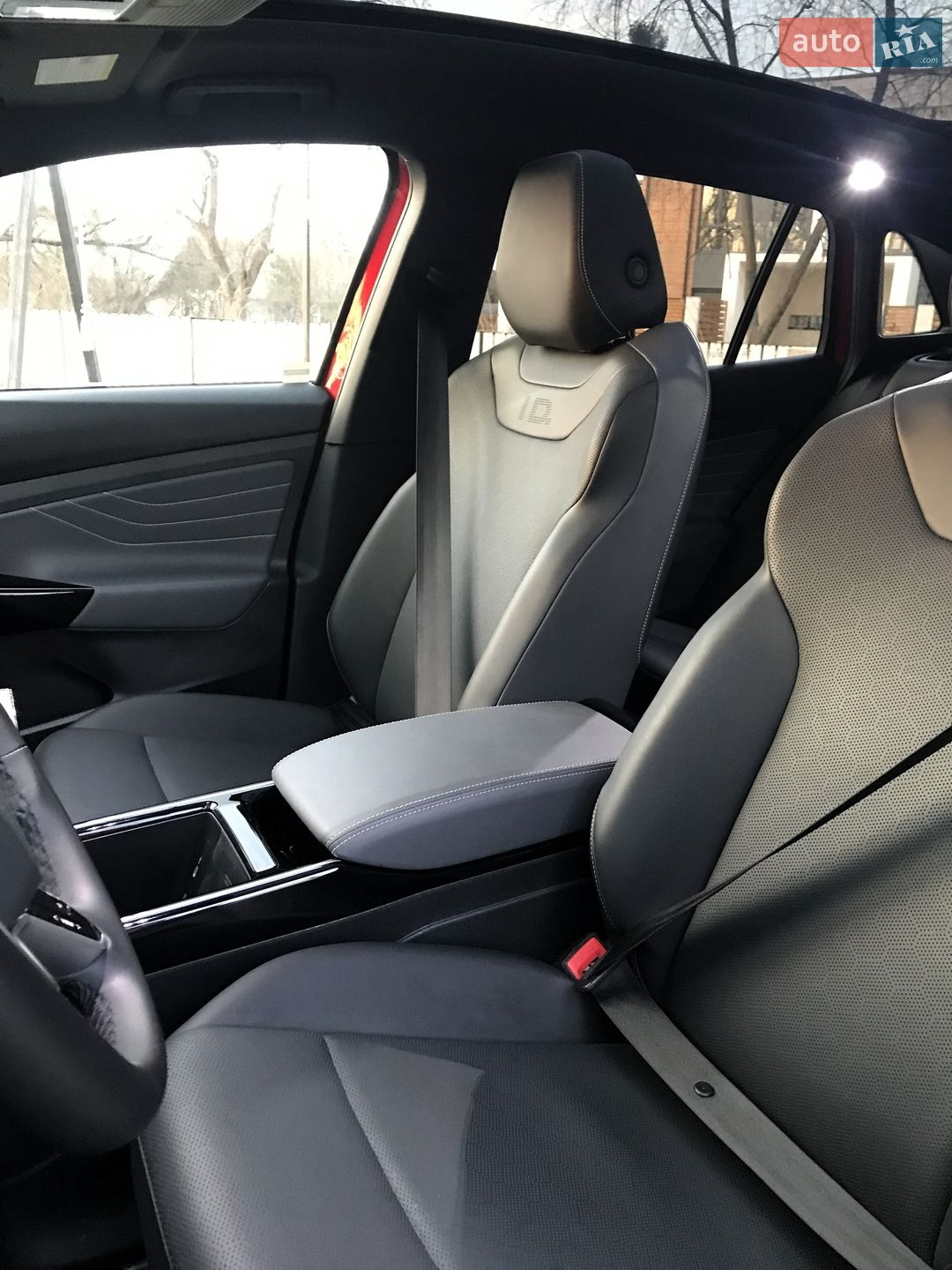 Volkswagen ID.4 2023 VIN 1V2VMPE82PC014622 фото оголошення 3 з 9