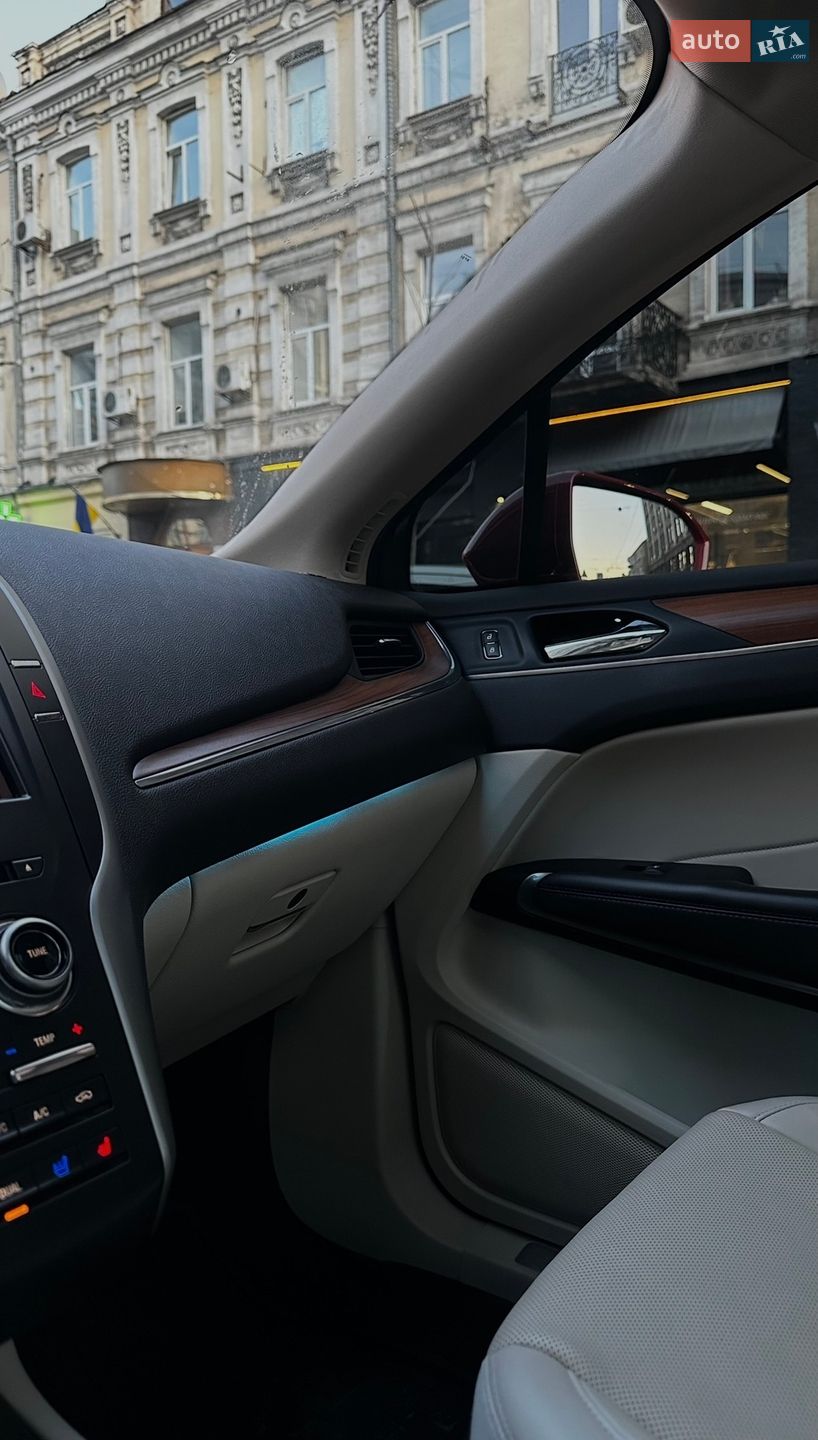 Lincoln MKC 2016 VIN 5LMCJ3D99GUJ27118 фото оголошення 14 з 14