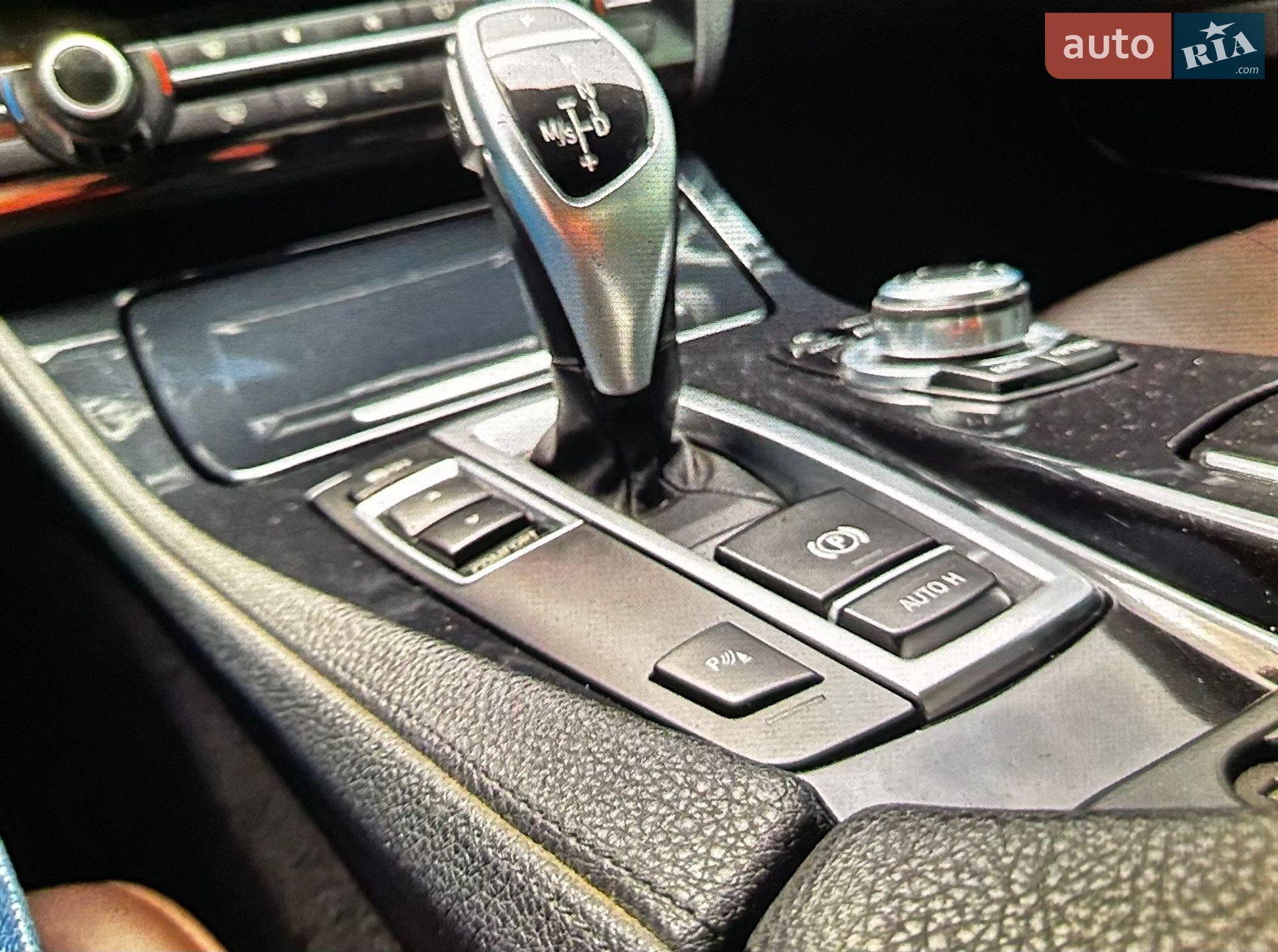 BMW 5 Series 2011 VIN WBAXG11010DW28640 фото оголошення 11 з 12