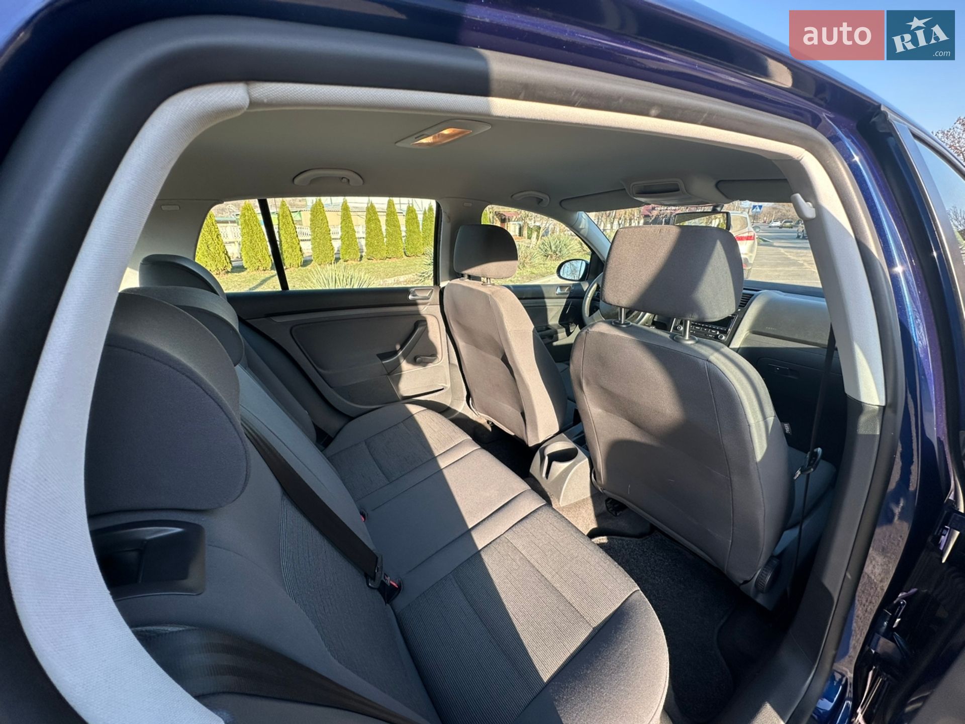 Volkswagen Golf 2005 VIN WVWZZZ1KZ6B000879 фото оголошення 9 з 35