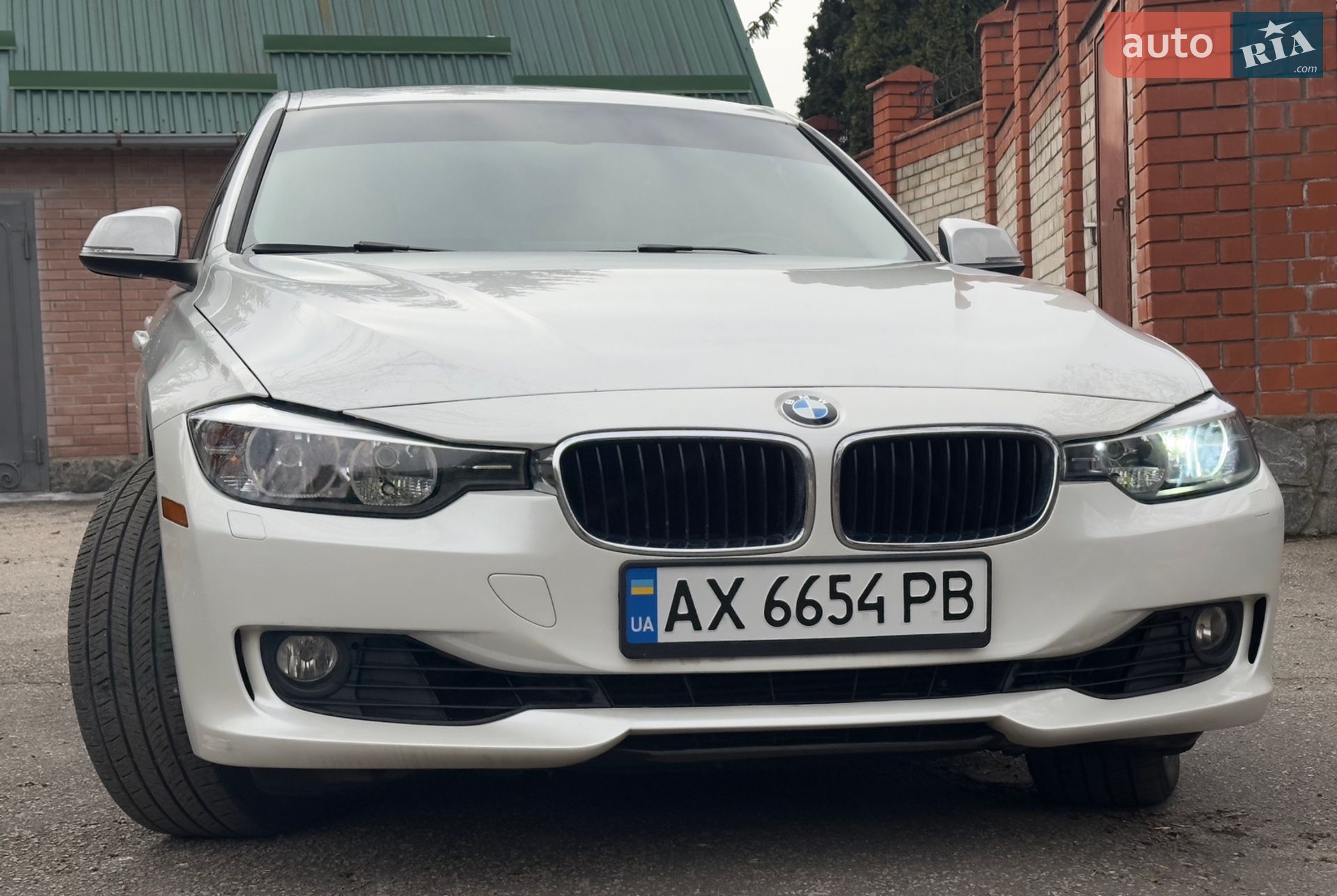 BMW 3 Series 2012 VIN WBA3B3C5XDF539645 фото оголошення 3 з 18