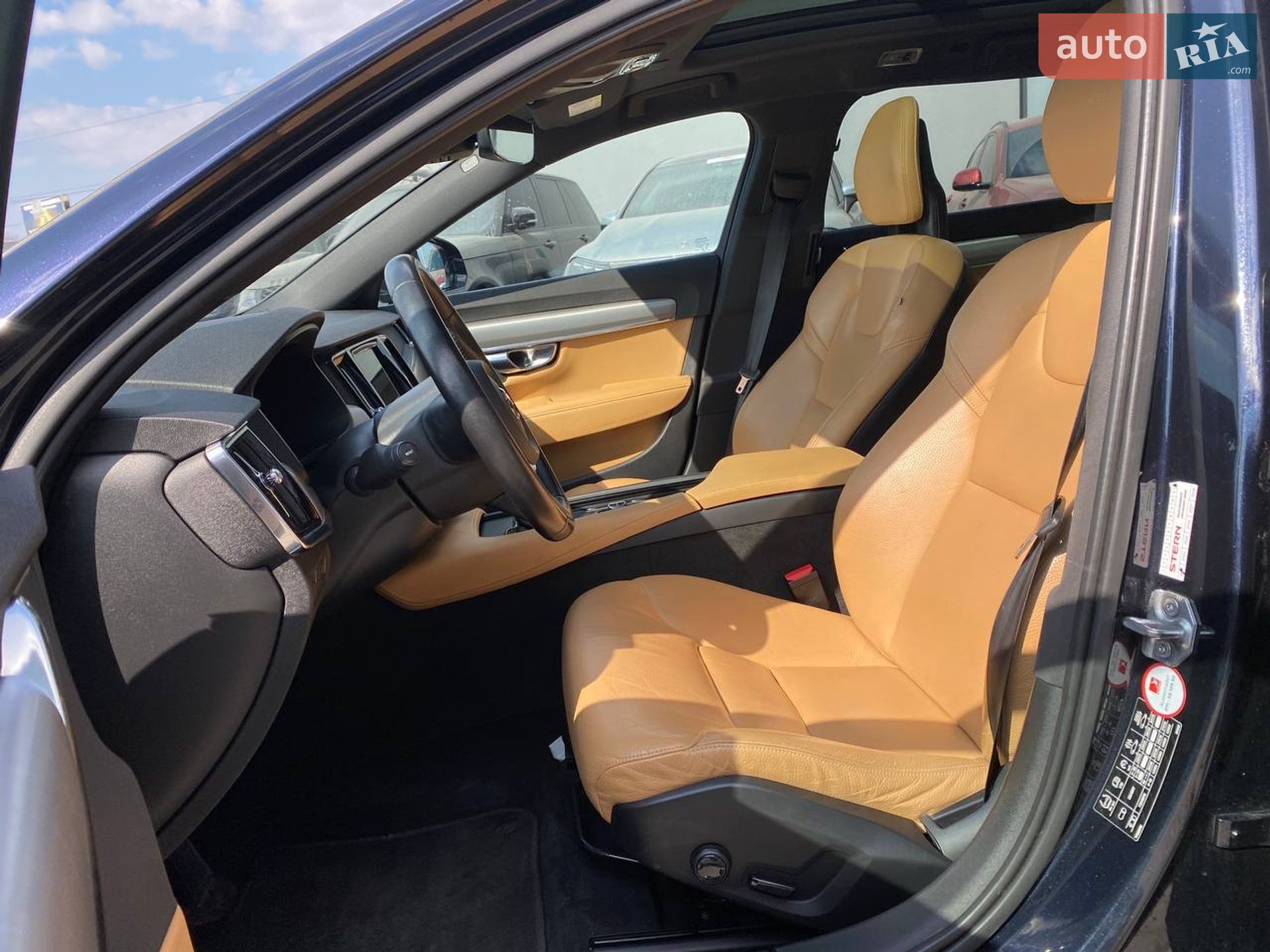 Volvo V90 2017 VIN YV1PW79B0H1022006 фото оголошення 18 з 29