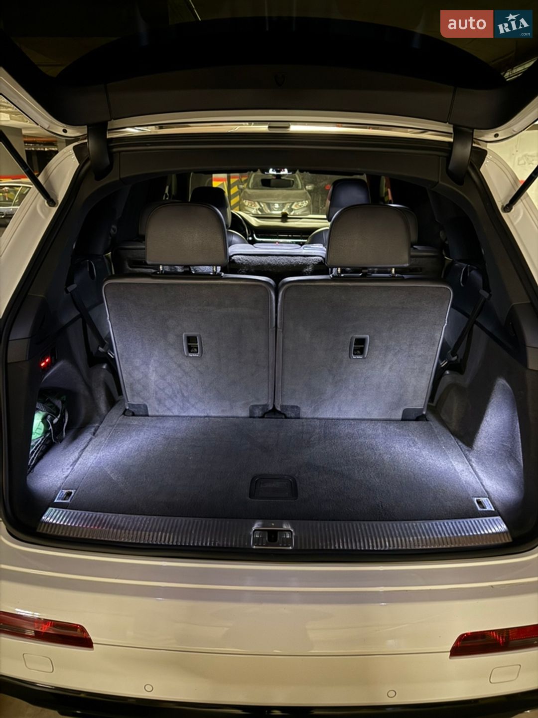 Audi Q7 2016 VIN WA1LAAF77HD012018 фото оголошення 18 з 27
