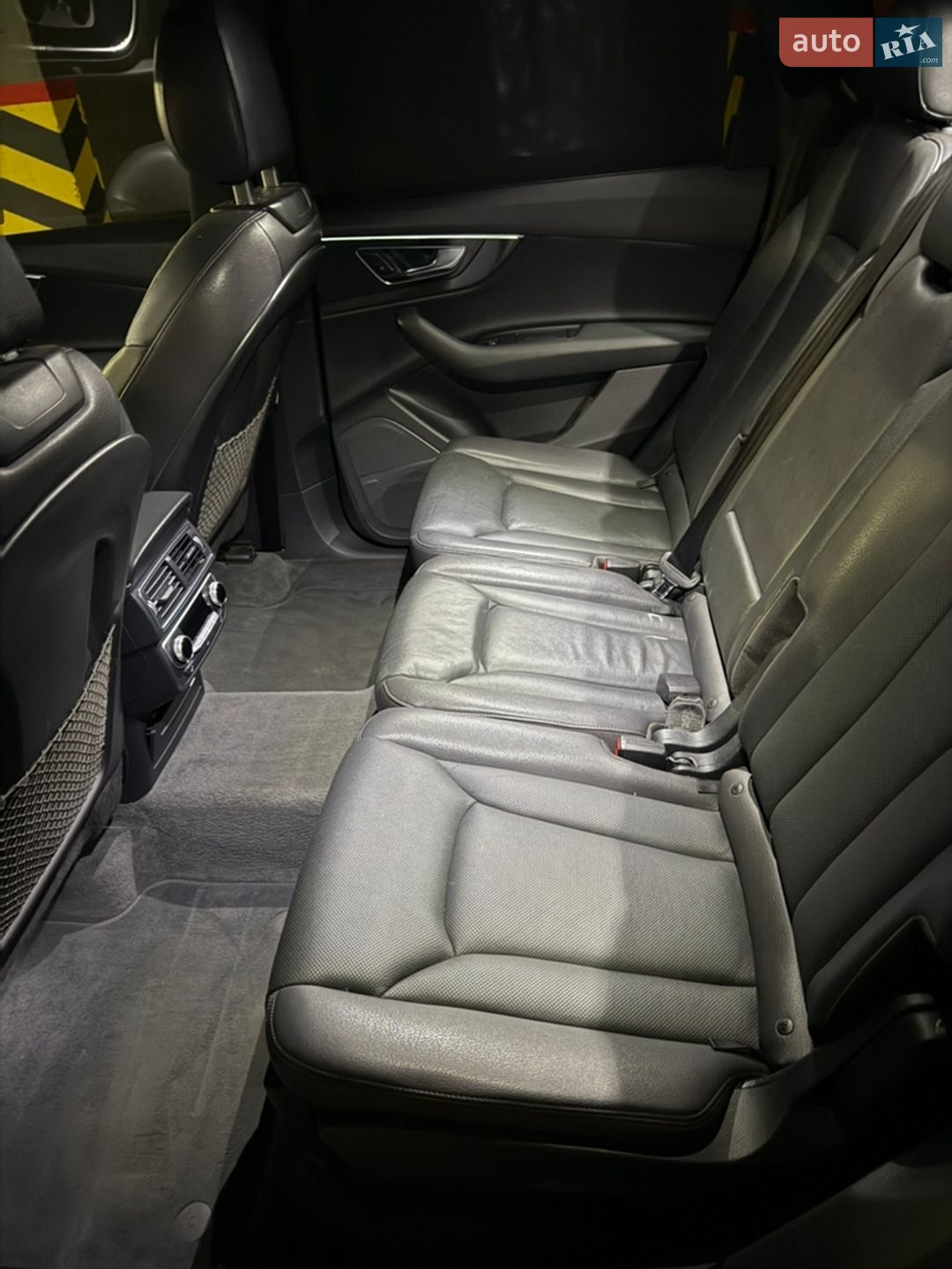Audi Q7 2016 VIN WA1LAAF77HD012018 фото оголошення 19 з 27