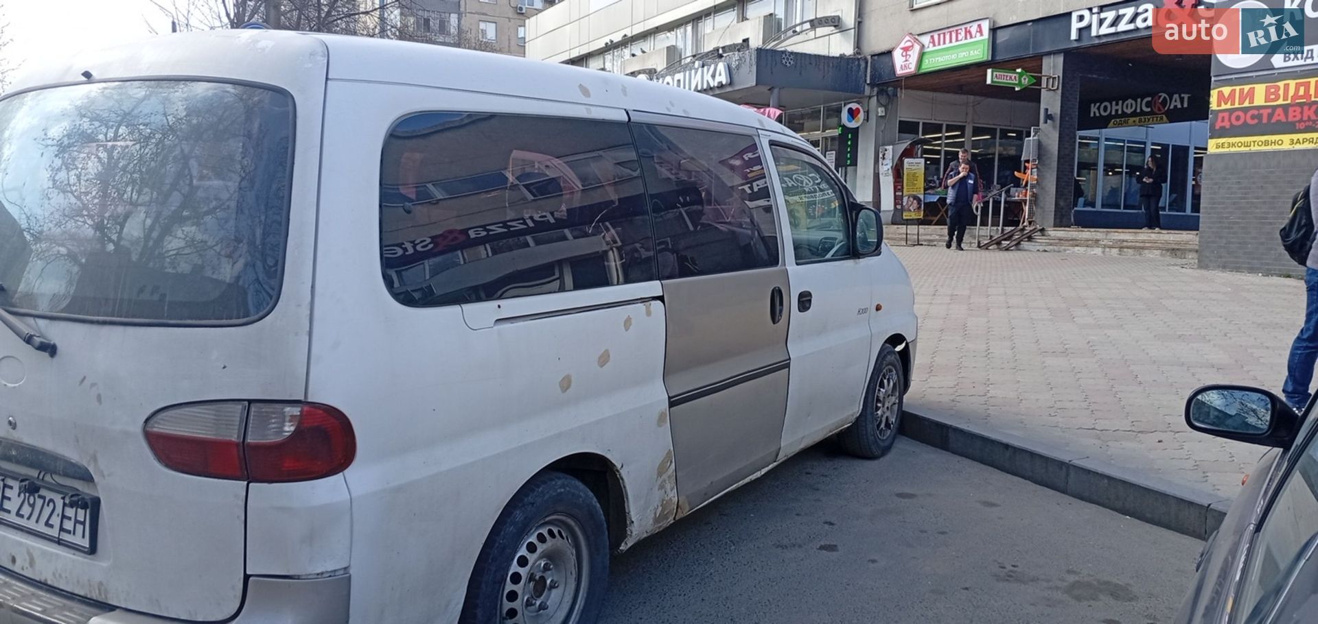 Hyundai H-1 2004 VIN NLJWVH7JP4Z018476 фото оголошення 2 з 4