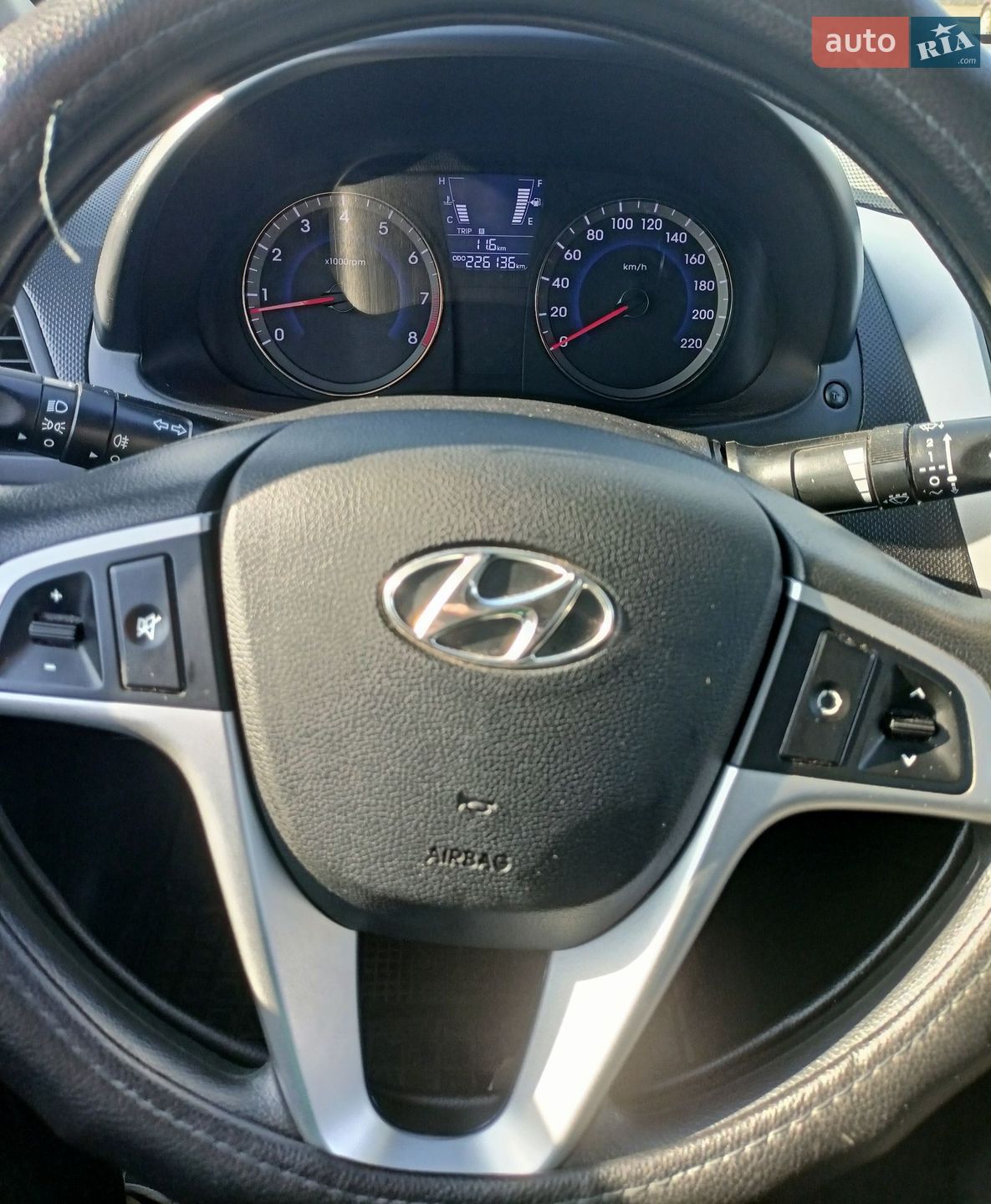 Hyundai Accent 2013 VIN Z94CT41CADR216094 фото оголошення 2 з 17