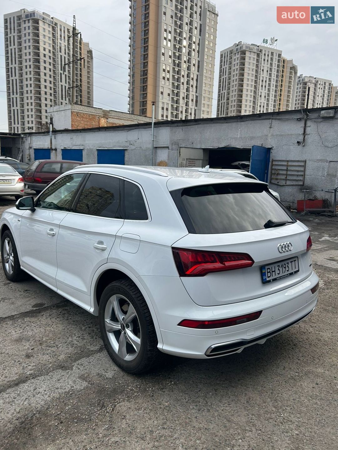 Audi Q5 2020 VIN WAUZZZFY1L2122077 фото оголошення 5 з 9