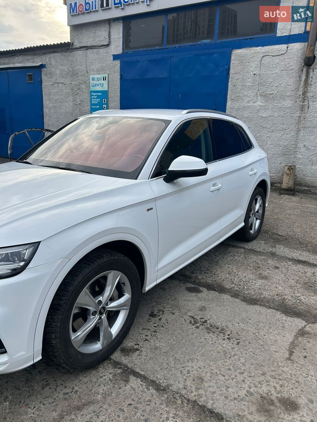 Audi Q5 2020 VIN WAUZZZFY1L2122077 фото оголошення 4 з 9