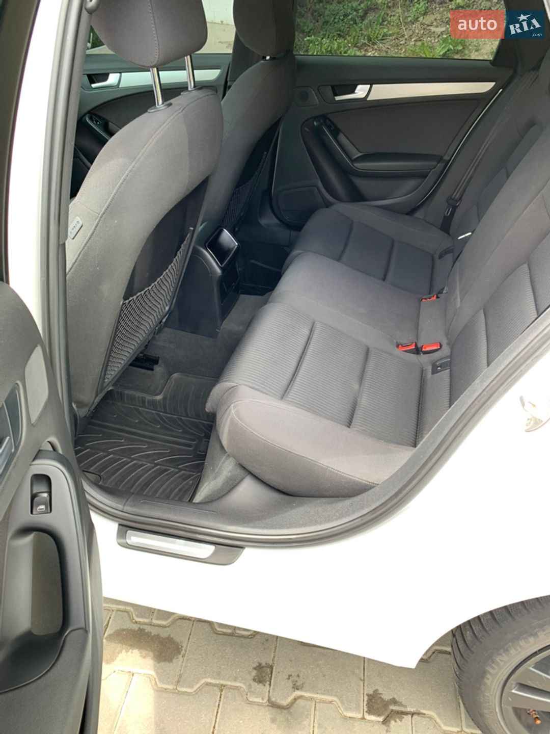 Audi A4 2011 VIN WAUZZZ8K9CA072799 фото оголошення 24 з 36