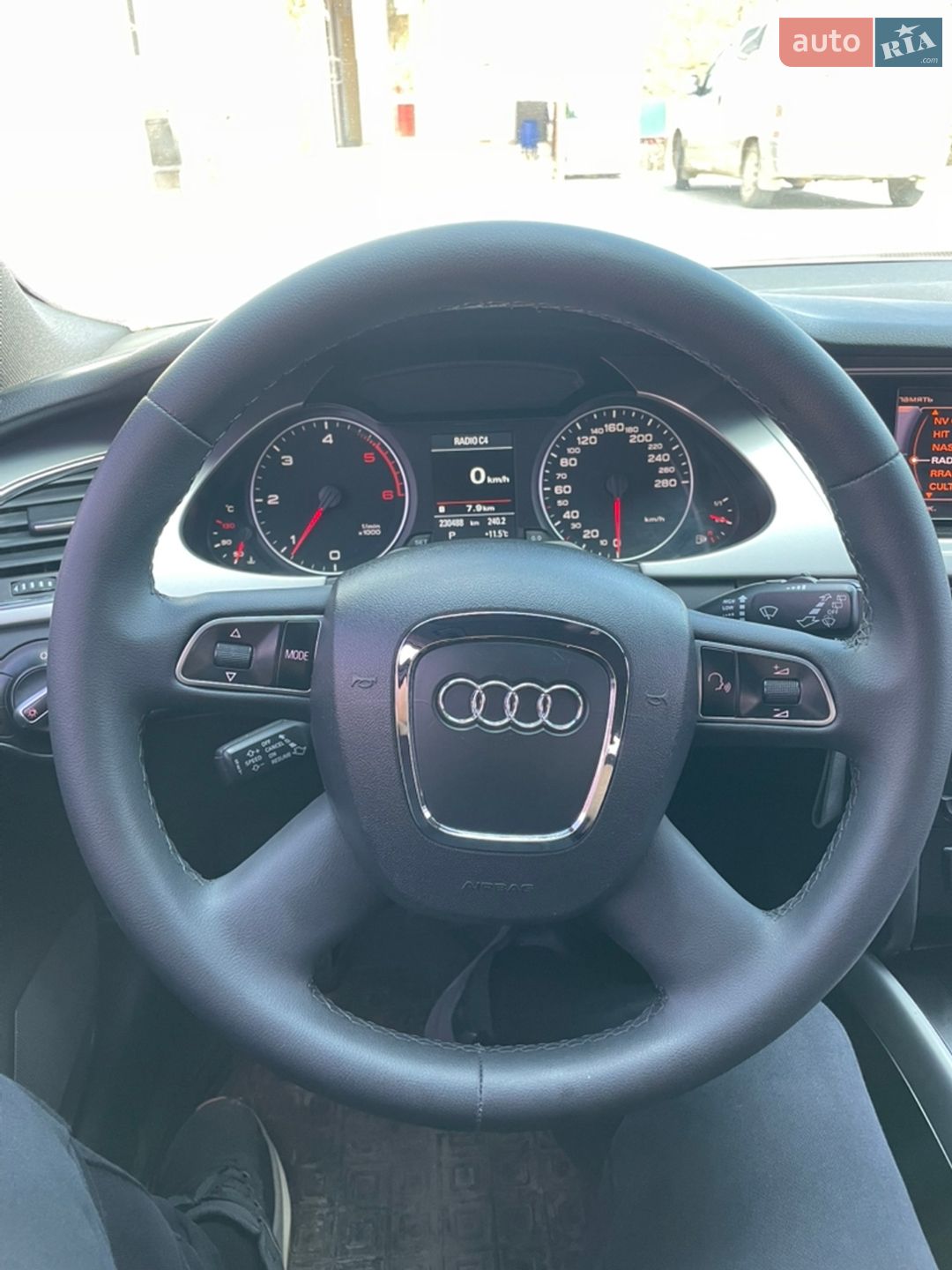 Audi A4 2011 VIN WAUZZZ8K9CA072799 фото оголошення 28 з 36