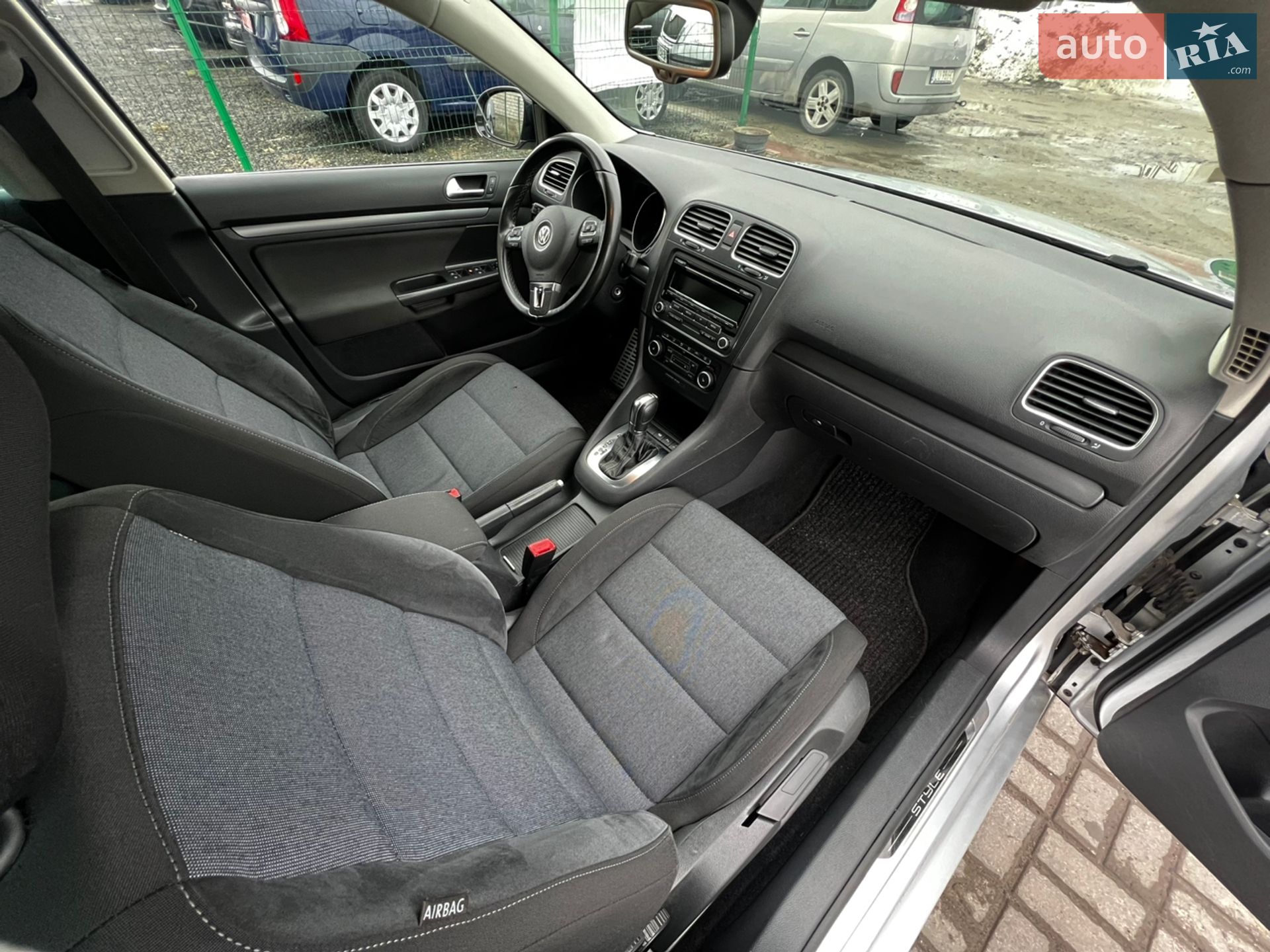 Volkswagen Golf 2011 VIN WVWZZZ1KZCM610100 фото оголошення 50 з 61