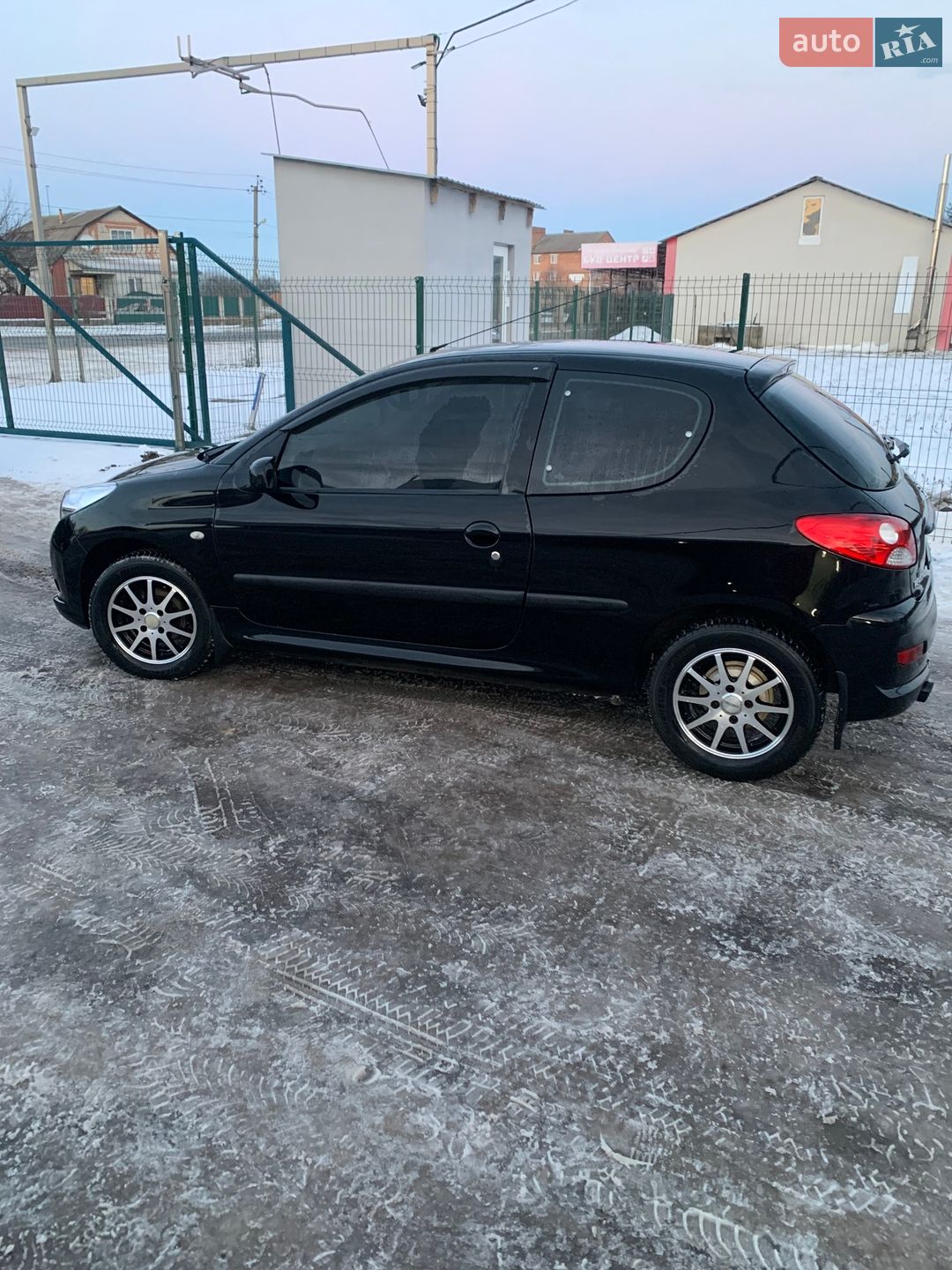 Peugeot 206 2010 VIN VF32LKFWAAY019970 фото оголошення 2 з 8