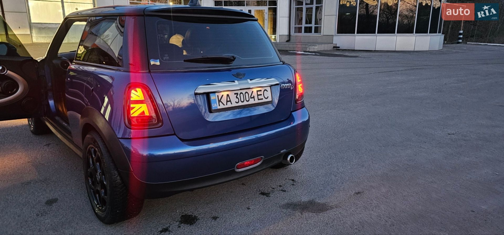 Mini Cooper 2008 VIN WMWMG31070TL29593 фото оголошення 6 з 27