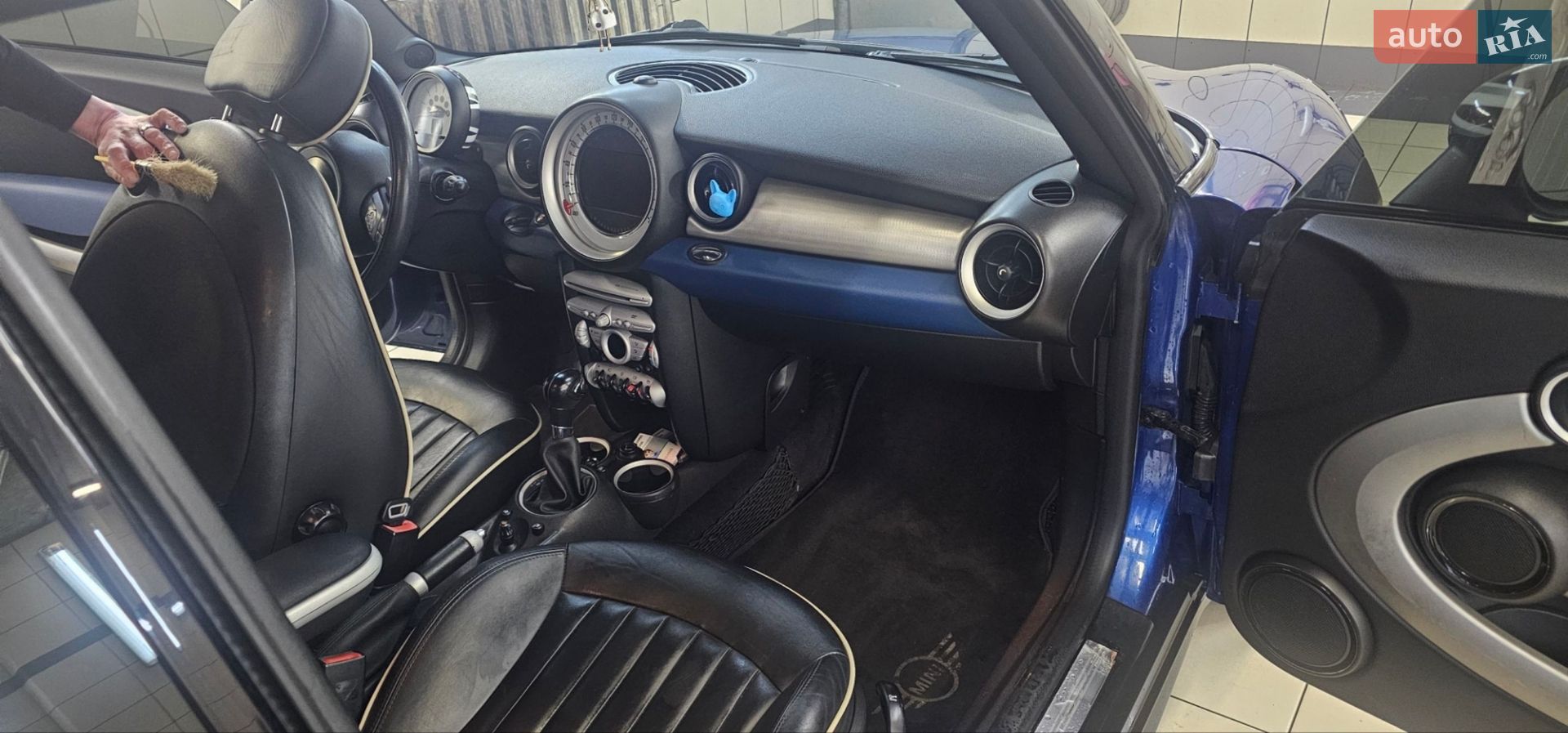 Mini Cooper 2008 VIN WMWMG31070TL29593 фото оголошення 14 з 27