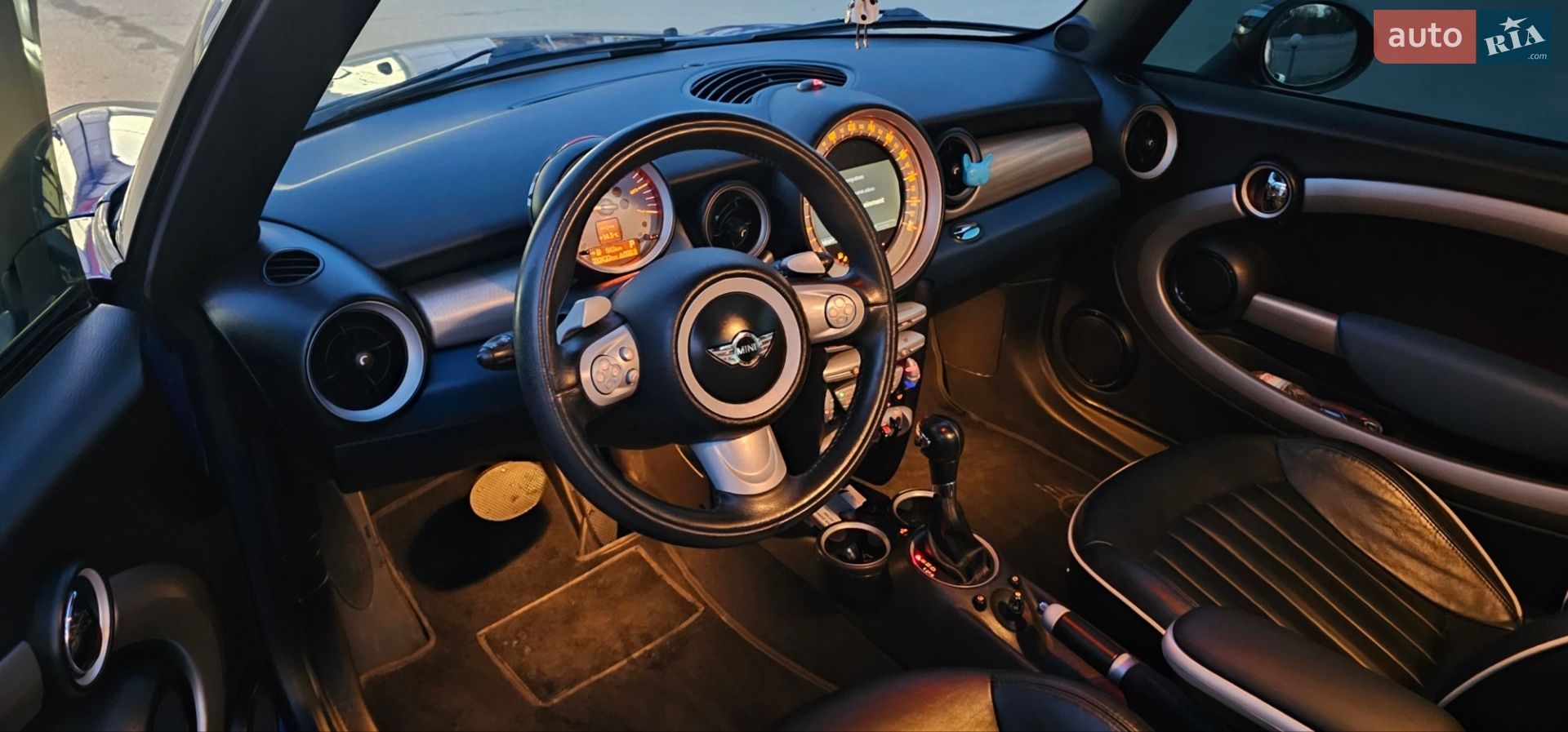 Mini Cooper 2008 VIN WMWMG31070TL29593 фото оголошення 22 з 27