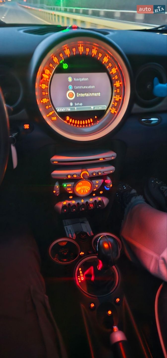 Mini Cooper 2008 VIN WMWMG31070TL29593 фото оголошення 25 з 27