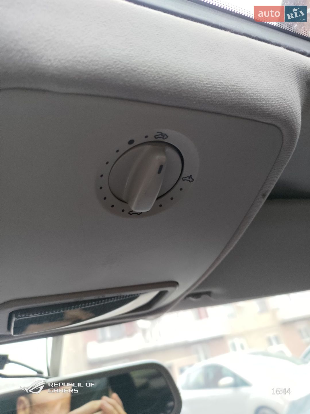 Volkswagen Polo 2001 VIN WVWZZZ6NZ1Y182764 фото оголошення 2 з 5