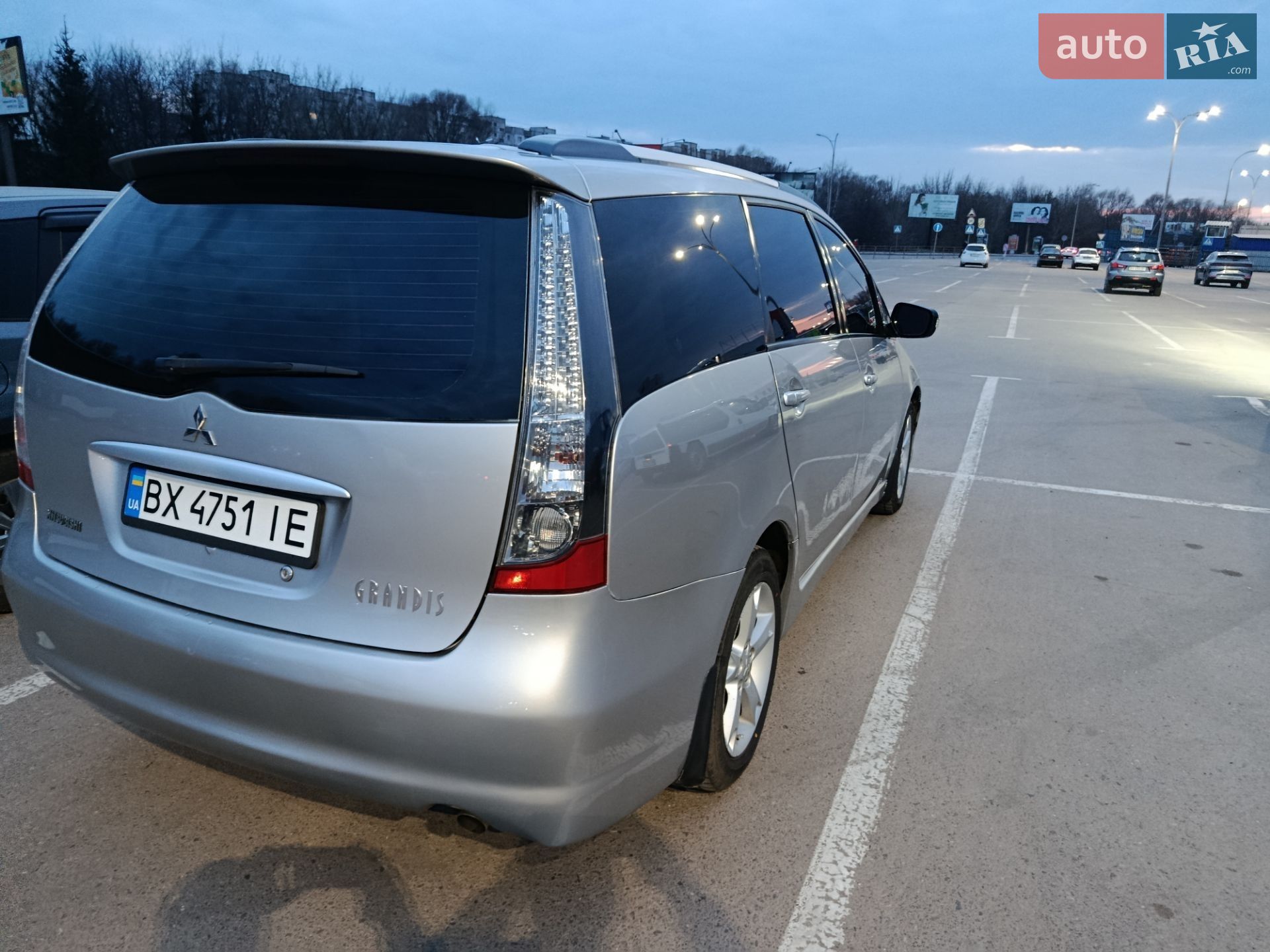 Mitsubishi Grandis 2007 VIN JMBLRNA4W8Z001046 фото оголошення 10 з 17