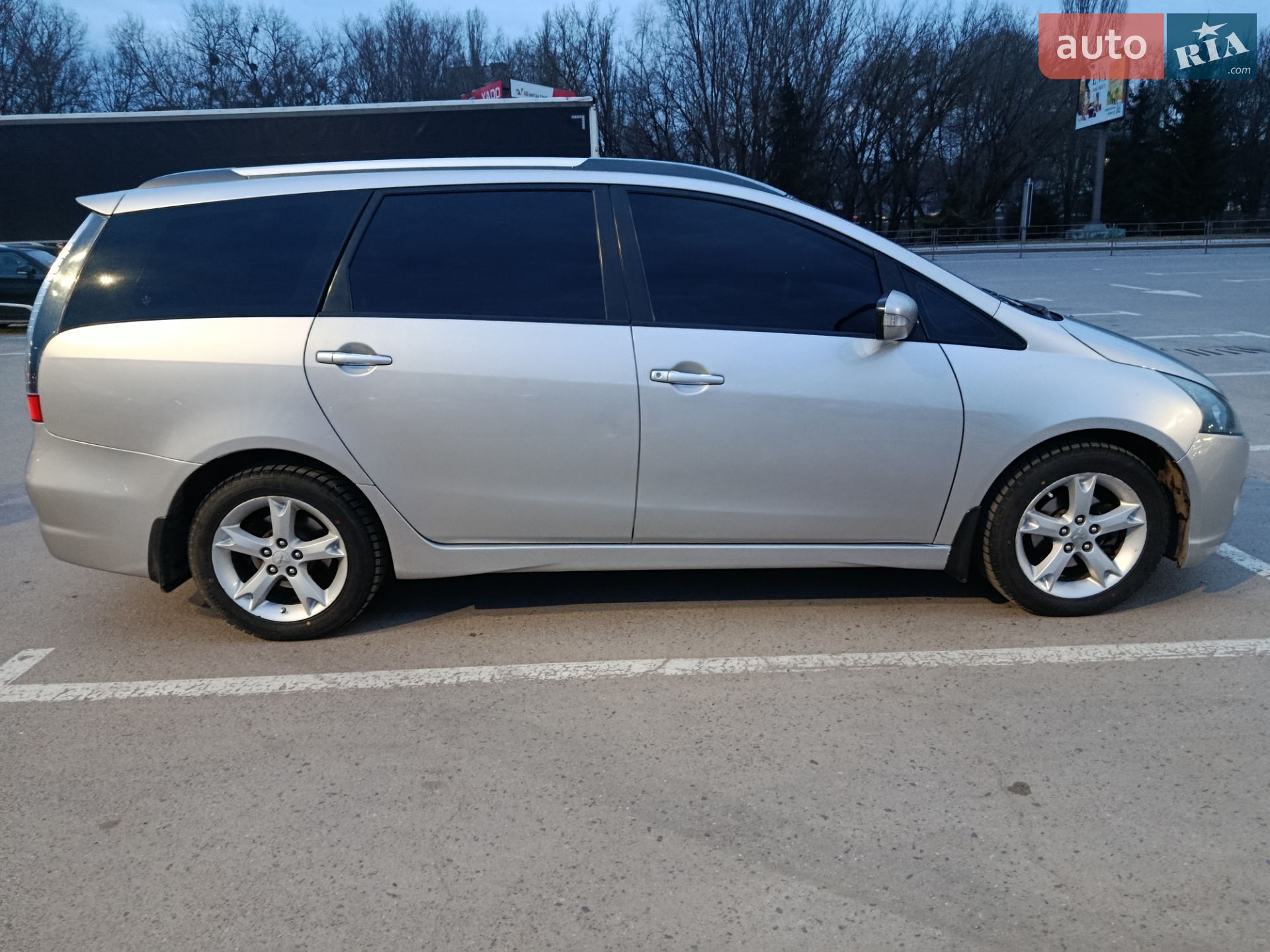 Mitsubishi Grandis 2007 VIN JMBLRNA4W8Z001046 фото оголошення 11 з 17