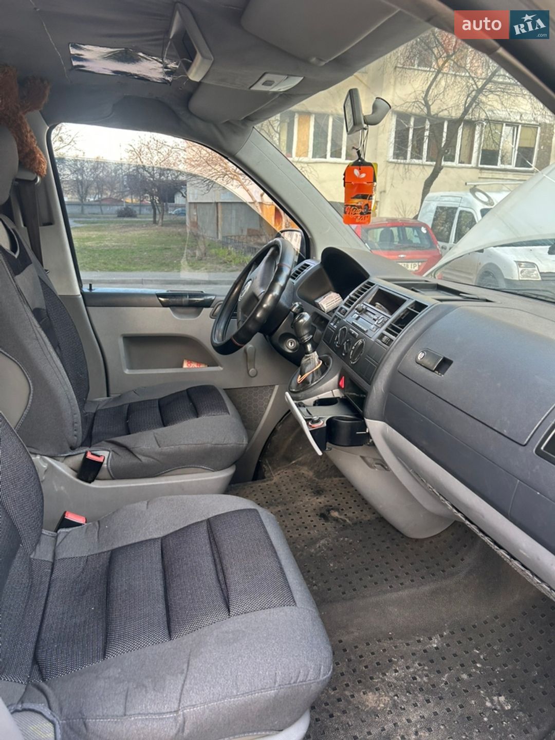 Volkswagen Transporter 2004 VIN WV1ZZZ7HZ4H063945 фото оголошення 8 з 11