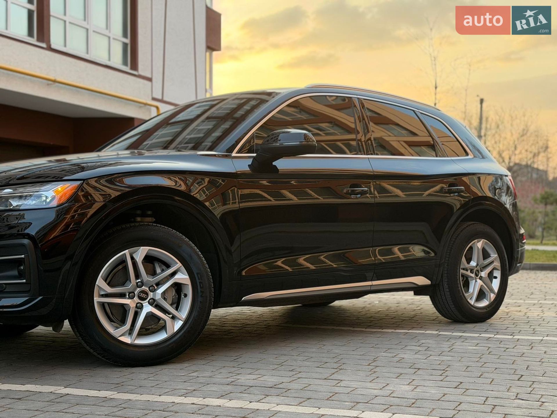 Audi Q5 2020 VIN WA1AAAFY8M2003740 фото оголошення 86 з 99