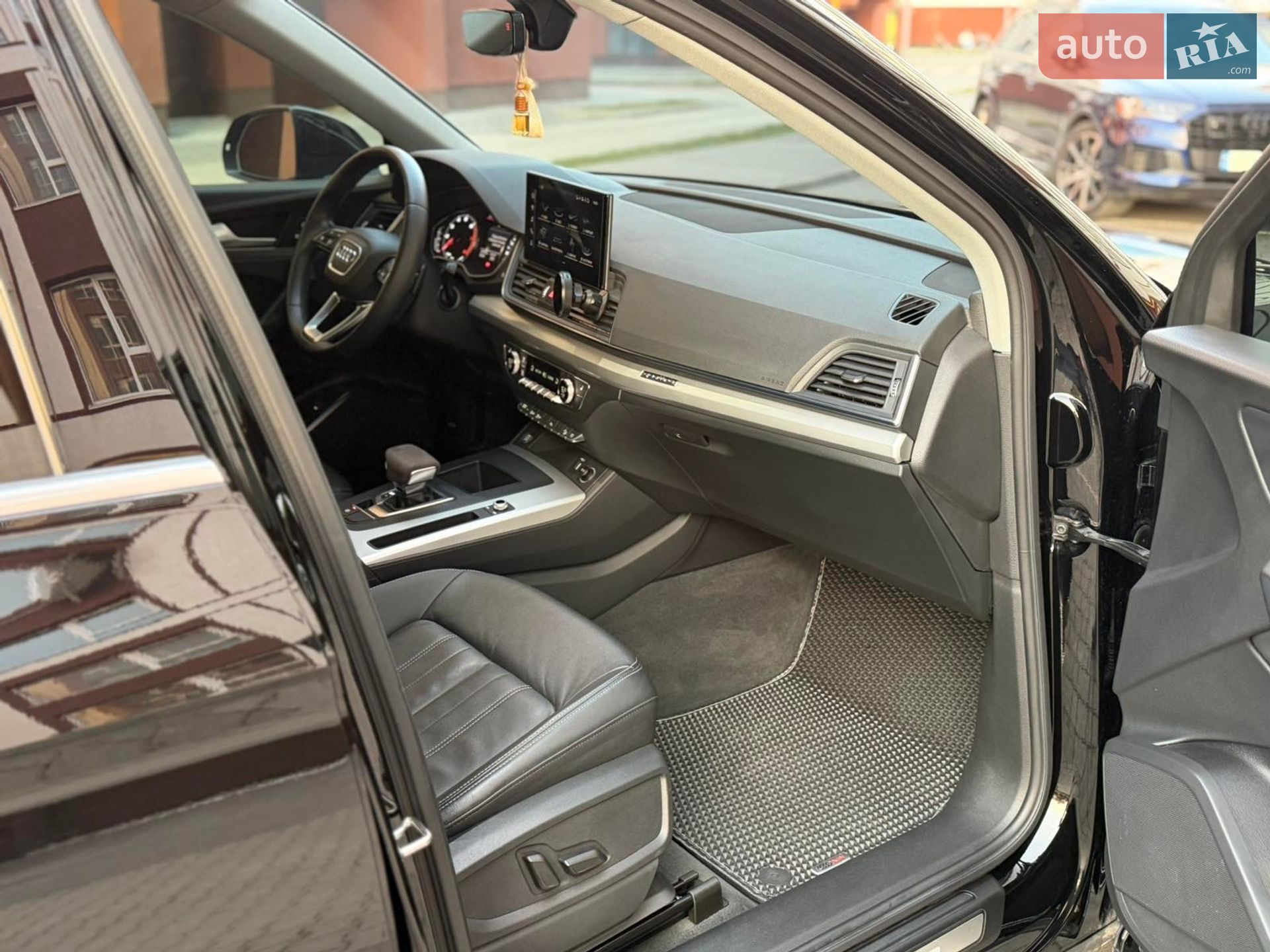 Audi Q5 2020 VIN WA1AAAFY8M2003740 фото оголошення 91 з 99