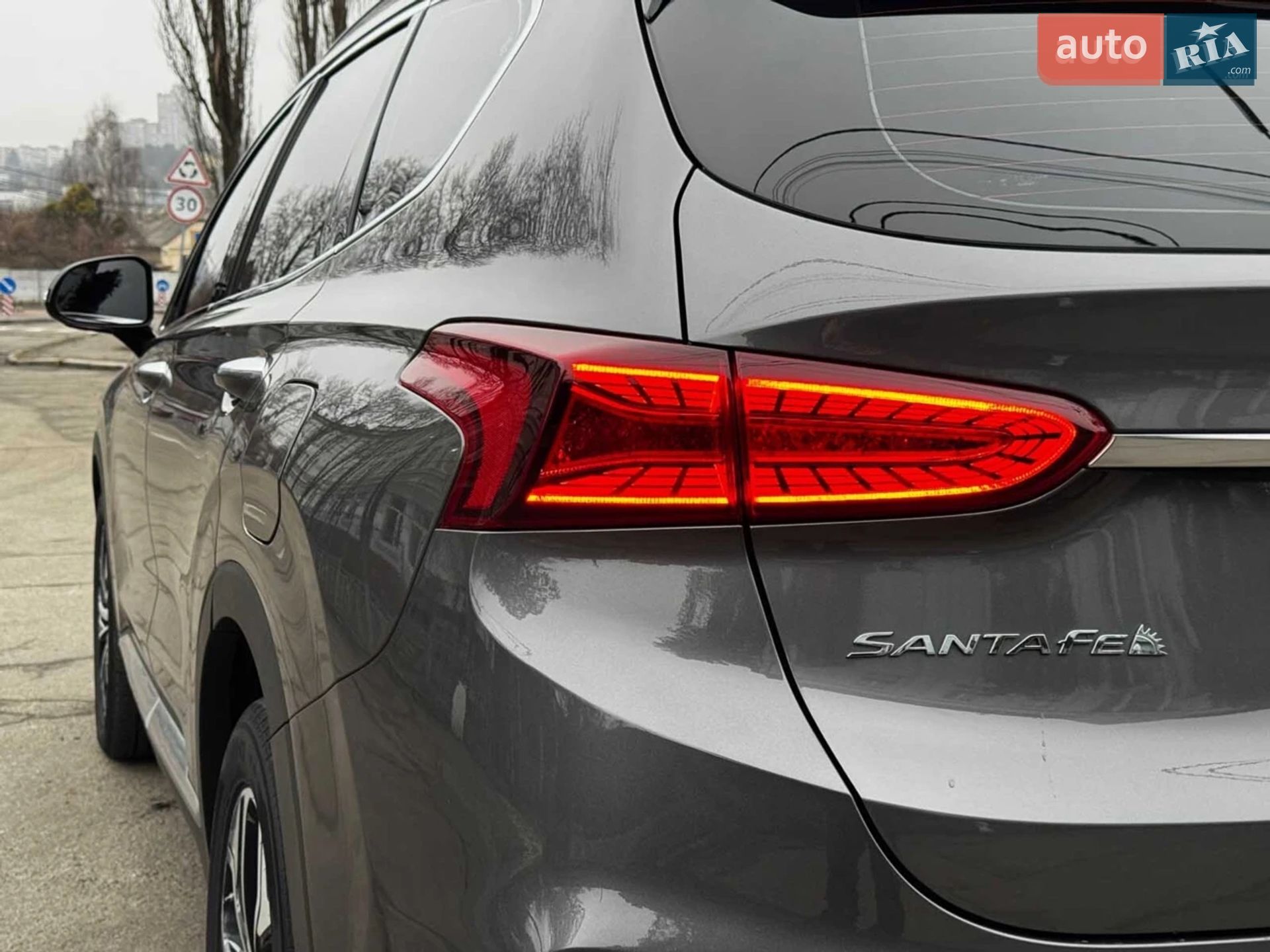 Hyundai Santa FE 2019 VIN KMHS381BBLU221787 фото оголошення 8 з 54