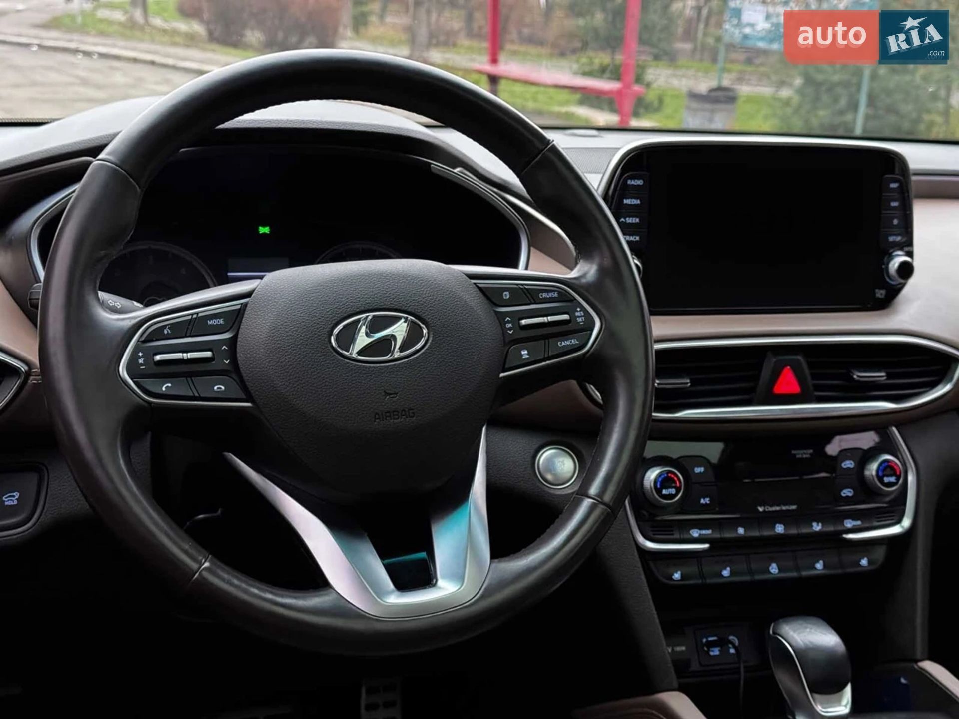 Hyundai Santa FE 2019 VIN KMHS381BBLU221787 фото оголошення 20 з 54