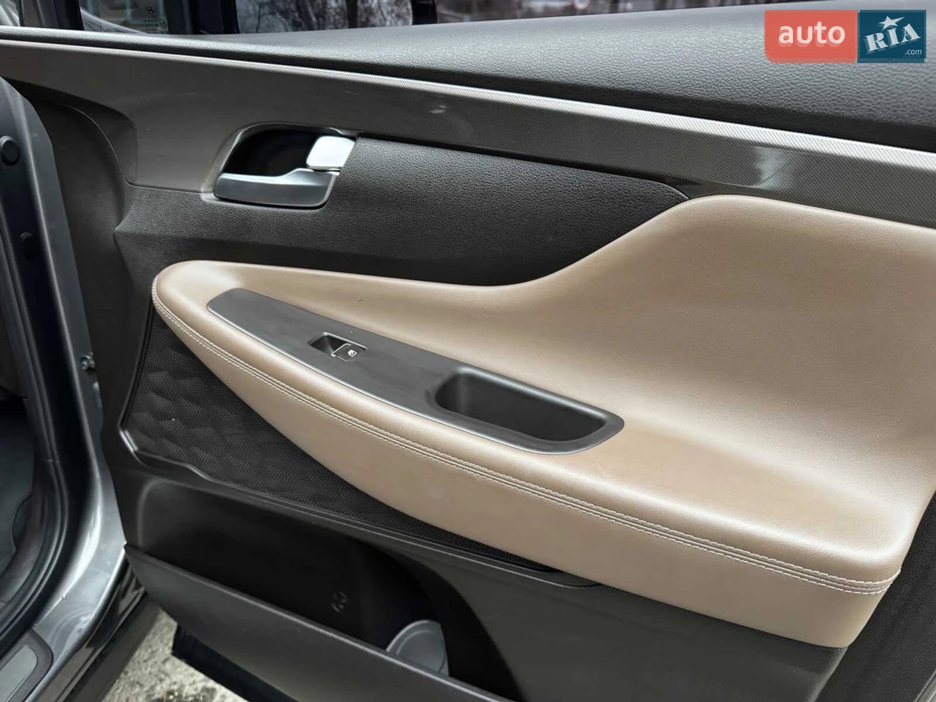 Hyundai Santa FE 2019 VIN KMHS381BBLU221787 фото оголошення 39 з 54