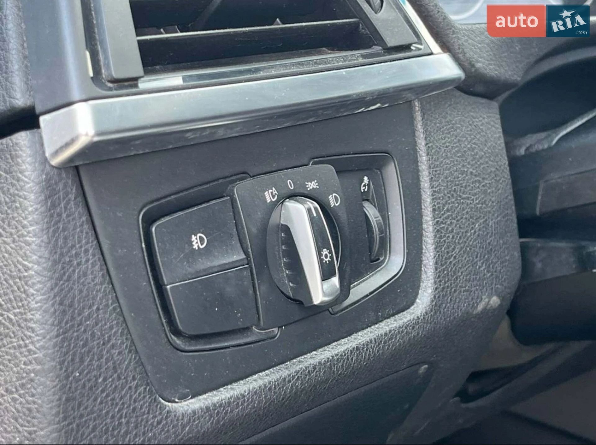 BMW 3 Series 2014 VIN WBA3B5C55EF959312 фото оголошення 9 з 34