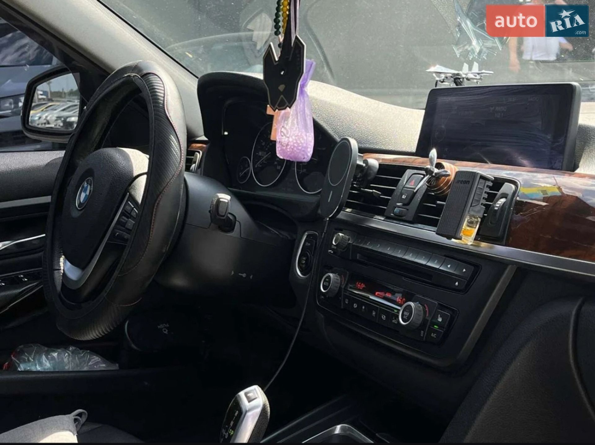 BMW 3 Series 2014 VIN WBA3B5C55EF959312 фото оголошення 17 з 34
